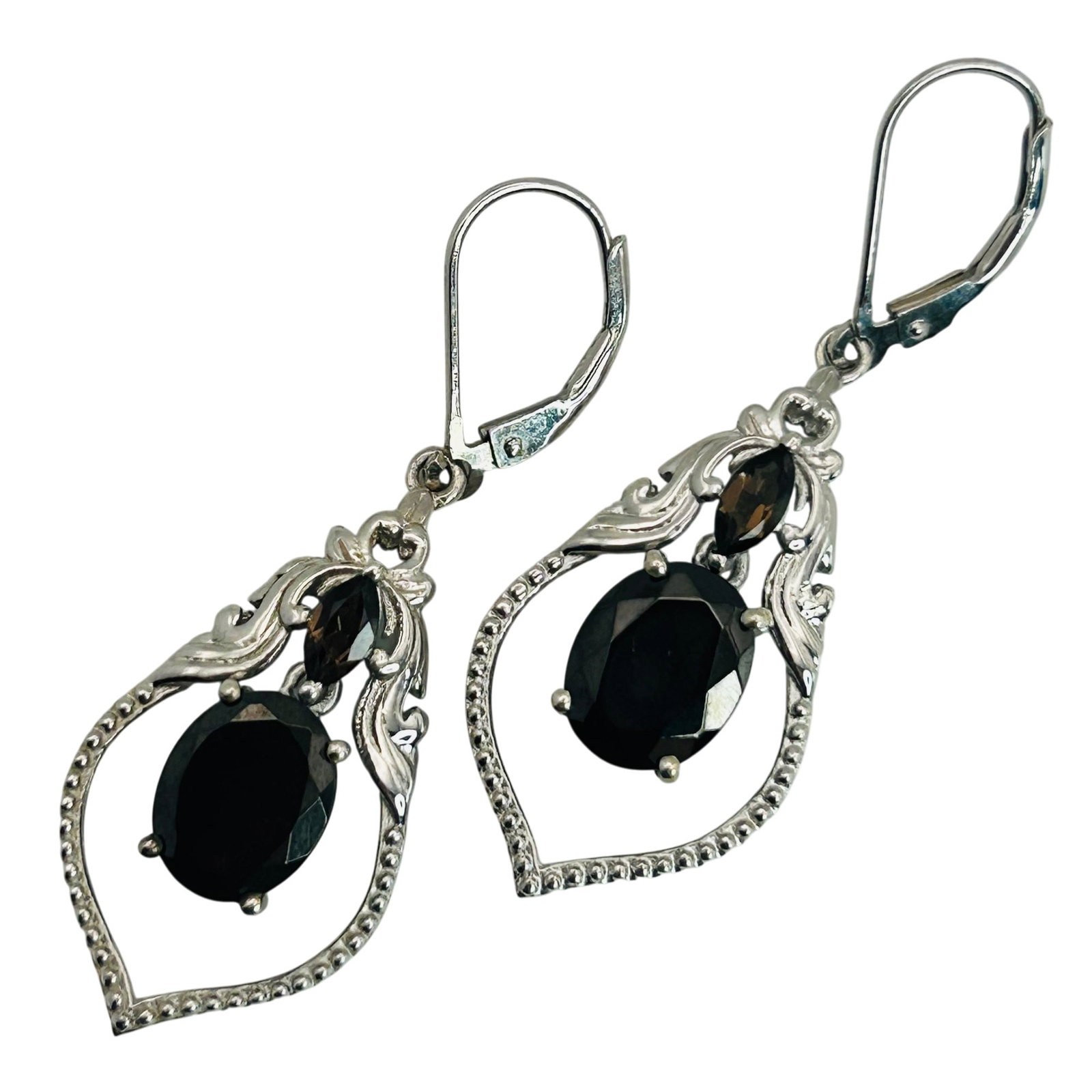 Sterling Smokey Quartz Lever Back Earrings: Sterling Smokey quartz lever back earrings. 5.90g