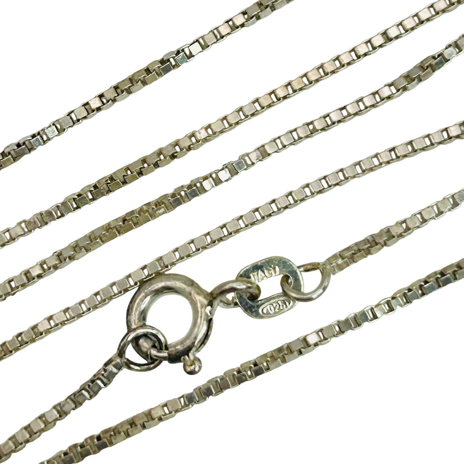 Sterling Box Chain Necklace: Sterling box chain necklace. 2.80g