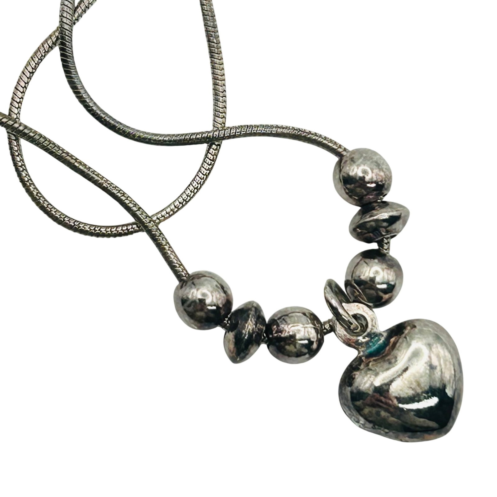 Silpada Italy Sterling Round Snake Chain Beaded Heart Necklace: Silpada Italy sterling round snake chain beaded heart necklace. 4.90g