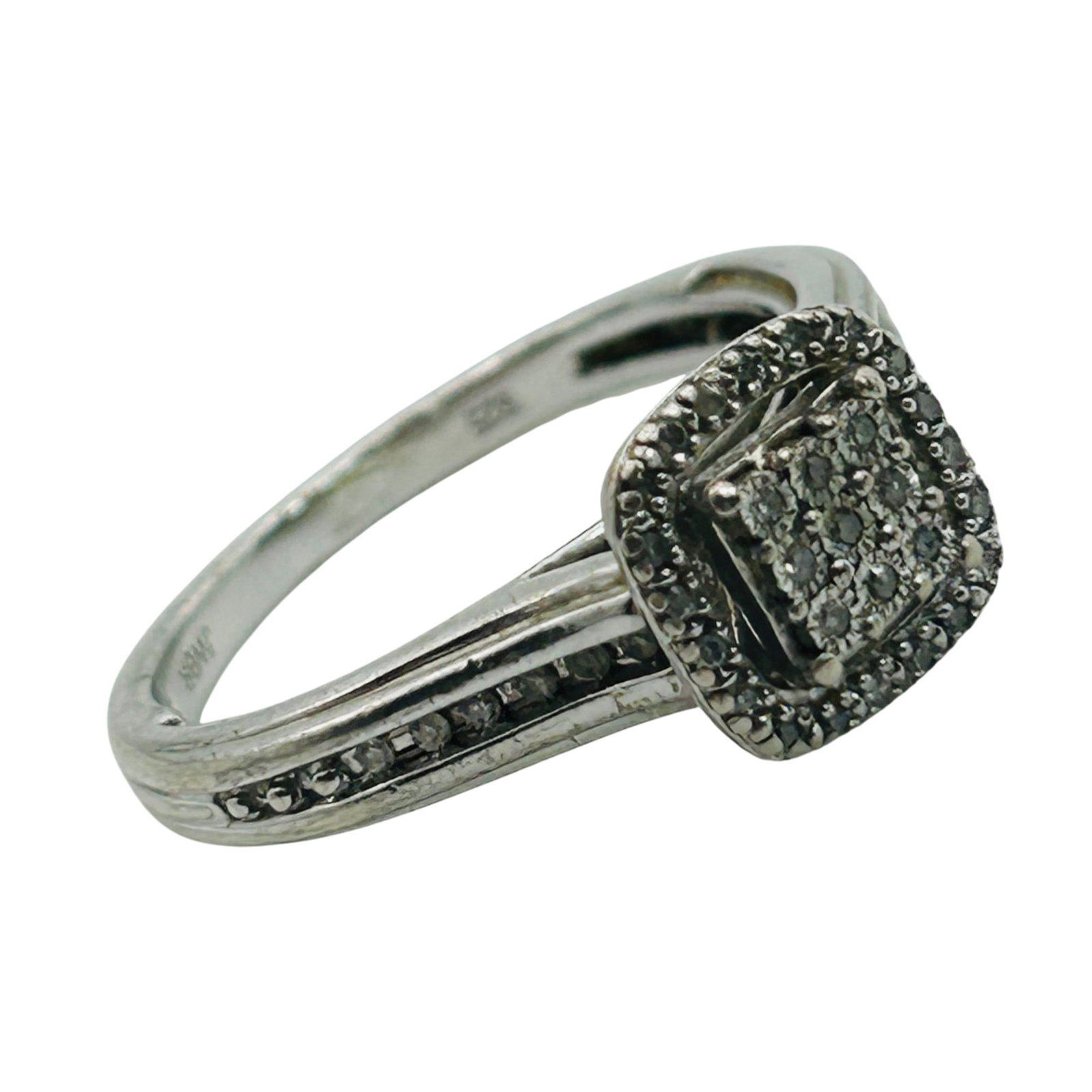 JWBR Diamond Accent Halo Set Ring Size 7: JWBR Diamond accent halo set ring size 7. 3.70g