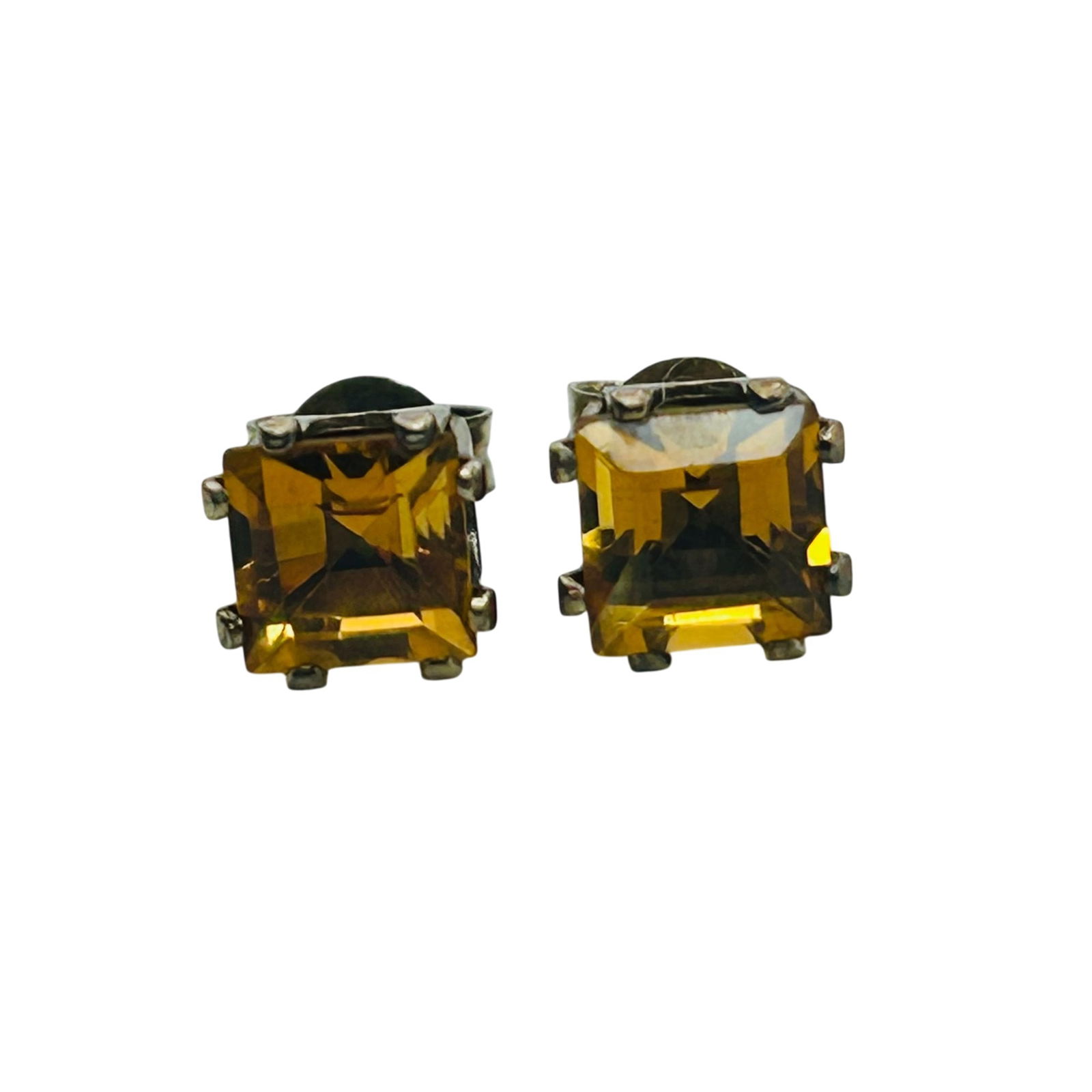 Sterling Citrine Stud Earrings: Sterling citrine stud earrings. 1.00g