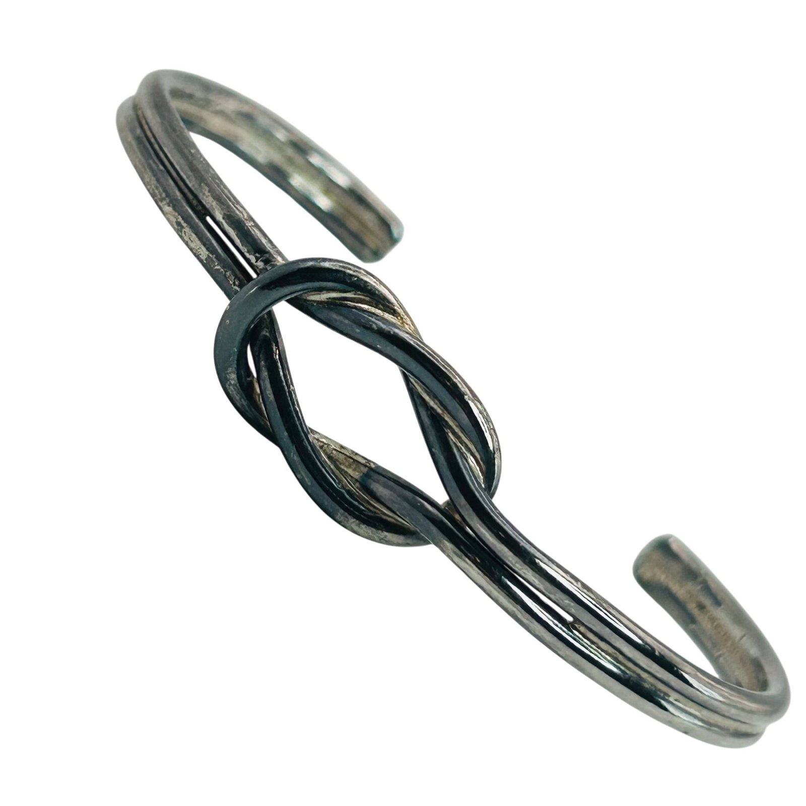 Sterling Knot Cuff Bracelet: Sterling knot cuff bracelet. 10.80g
