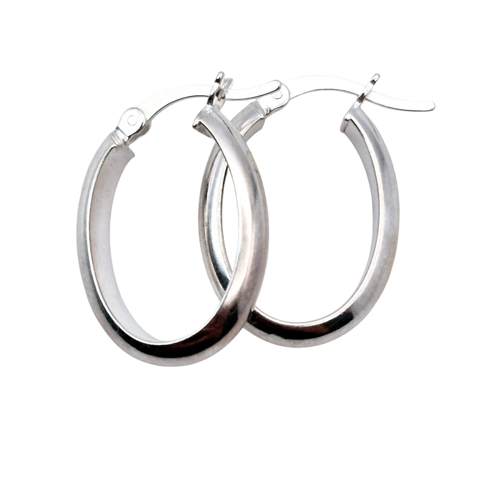 SU Sterling Oval Hoop Earrings: SU Sterling oval hoop earrings 2.3 G