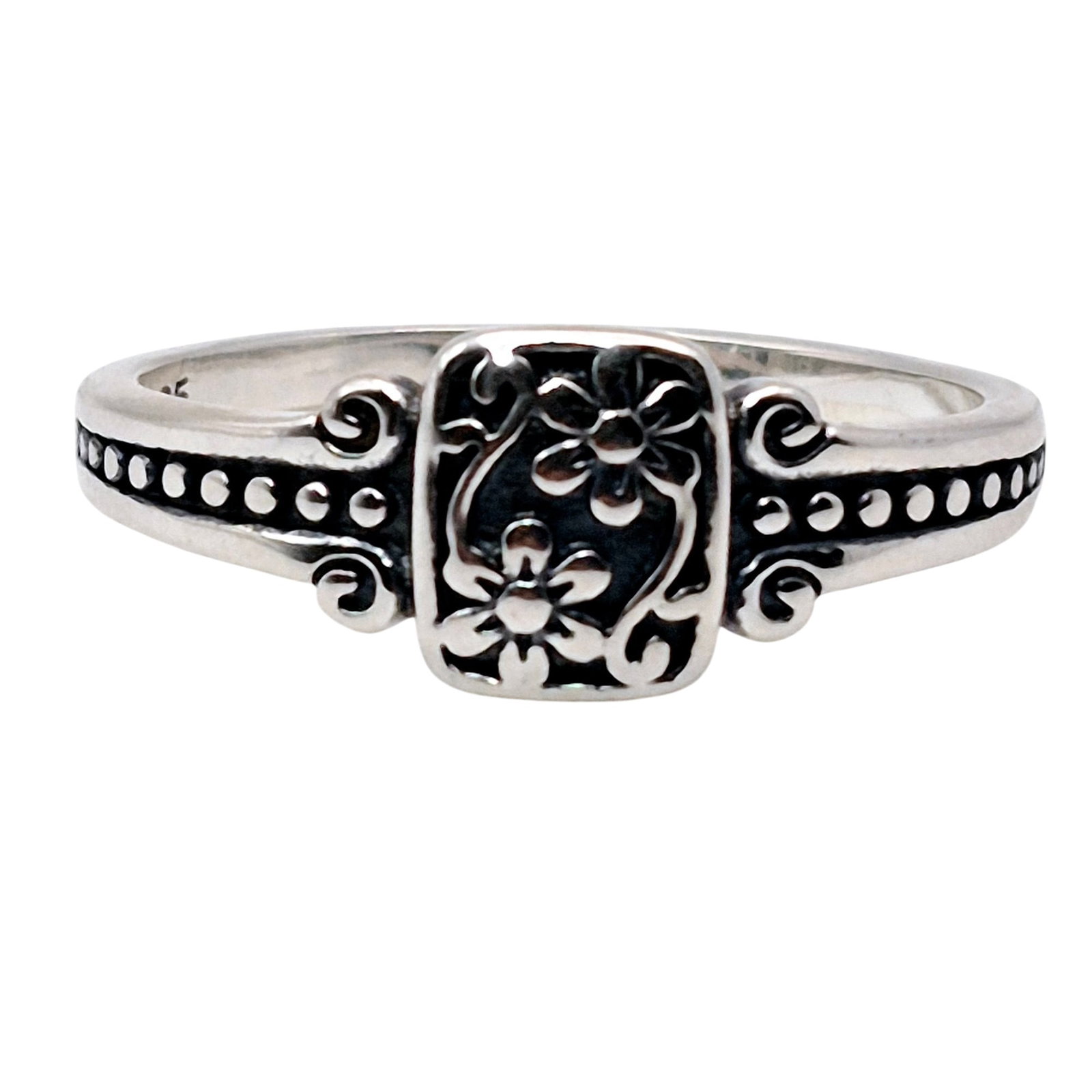 Sterling Floral Band Ring Size 9 (1 of 5)