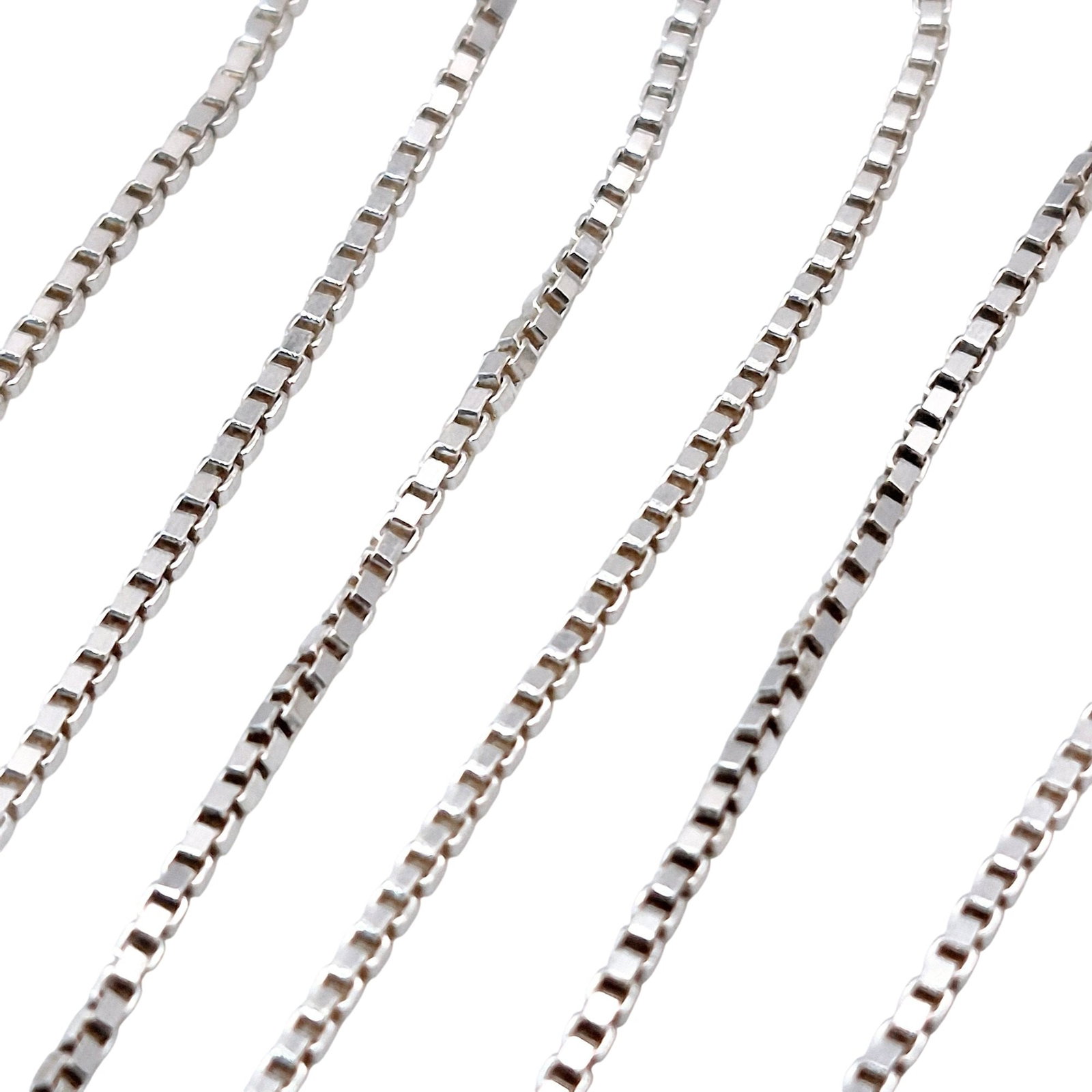 Italy Sterling Box Chain Necklace: Italy Sterling box chain necklace 2.5 grams