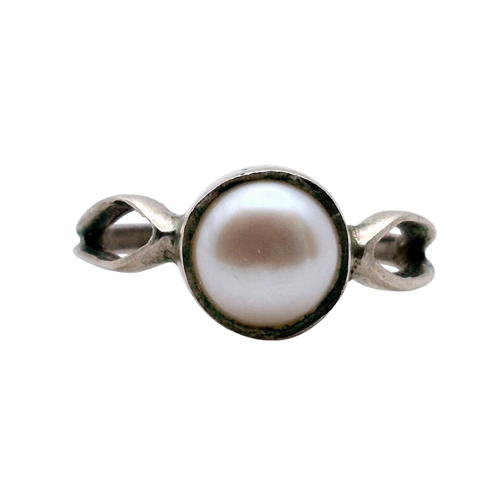 Sterling Pearl Solitaire Ring Size 5 (1 of 6)