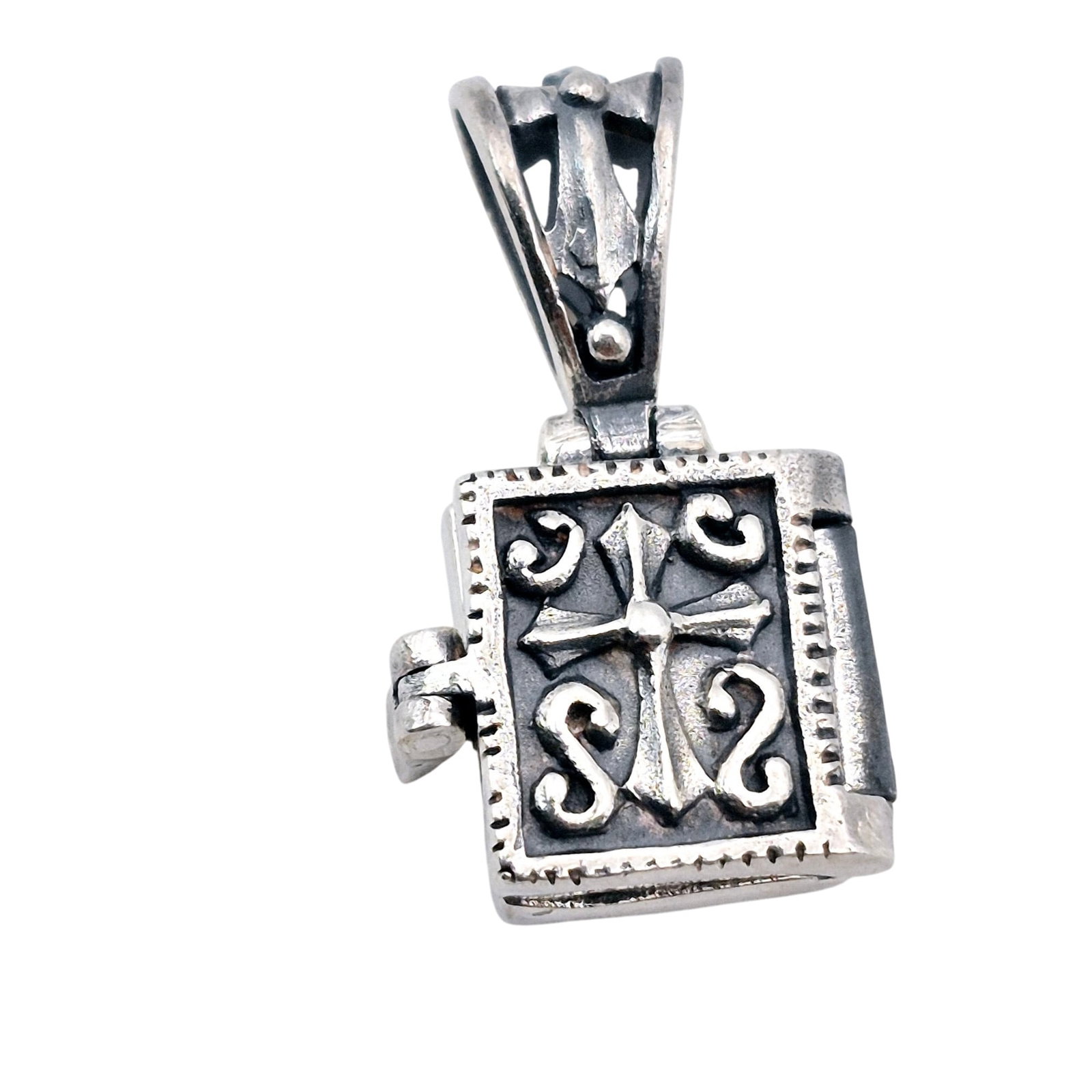 IBB Sterling Cross Box Pendant (1 of 6)