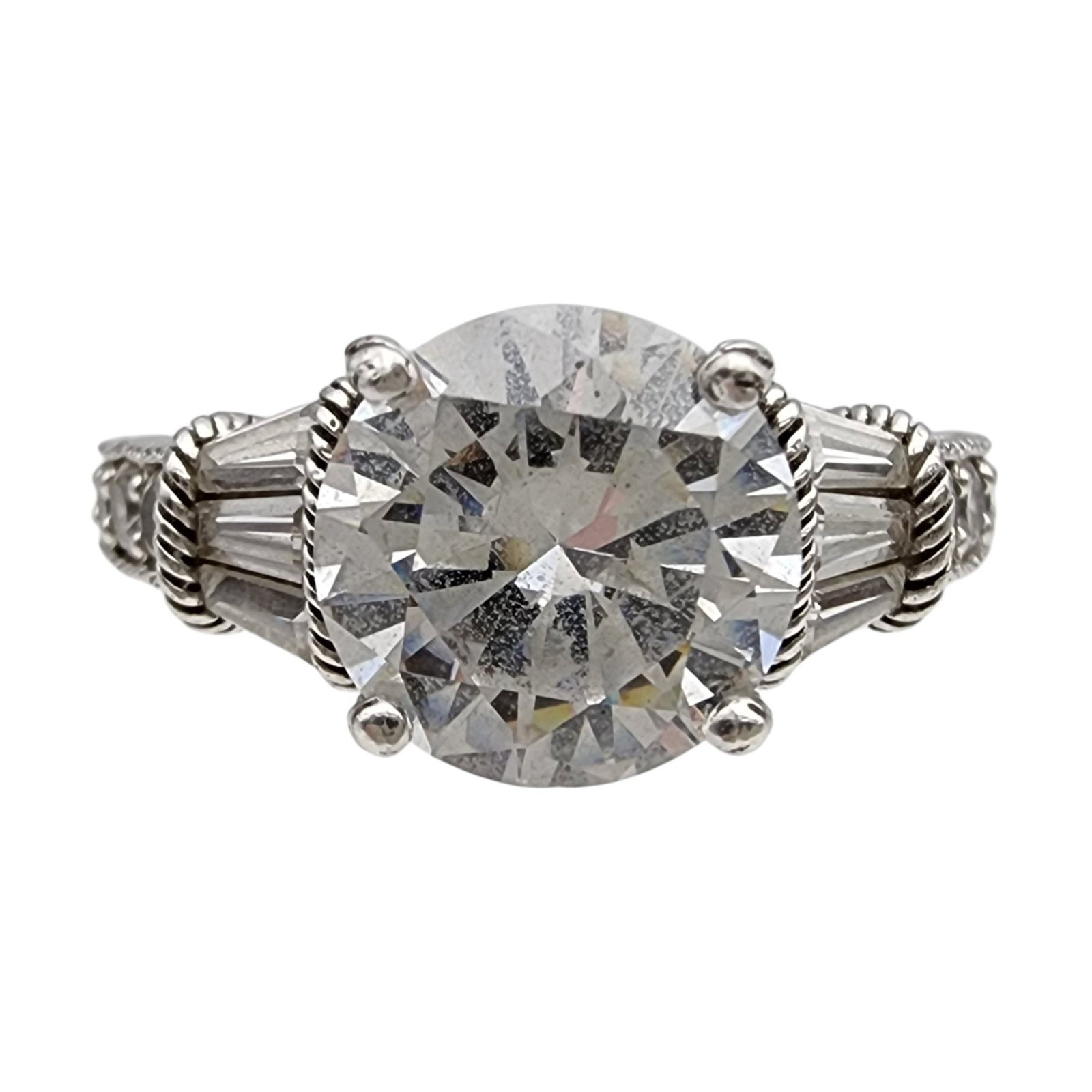 Judith Ripka Sterling Cubic Zirconia Ring Sz 9 (1 of 6)