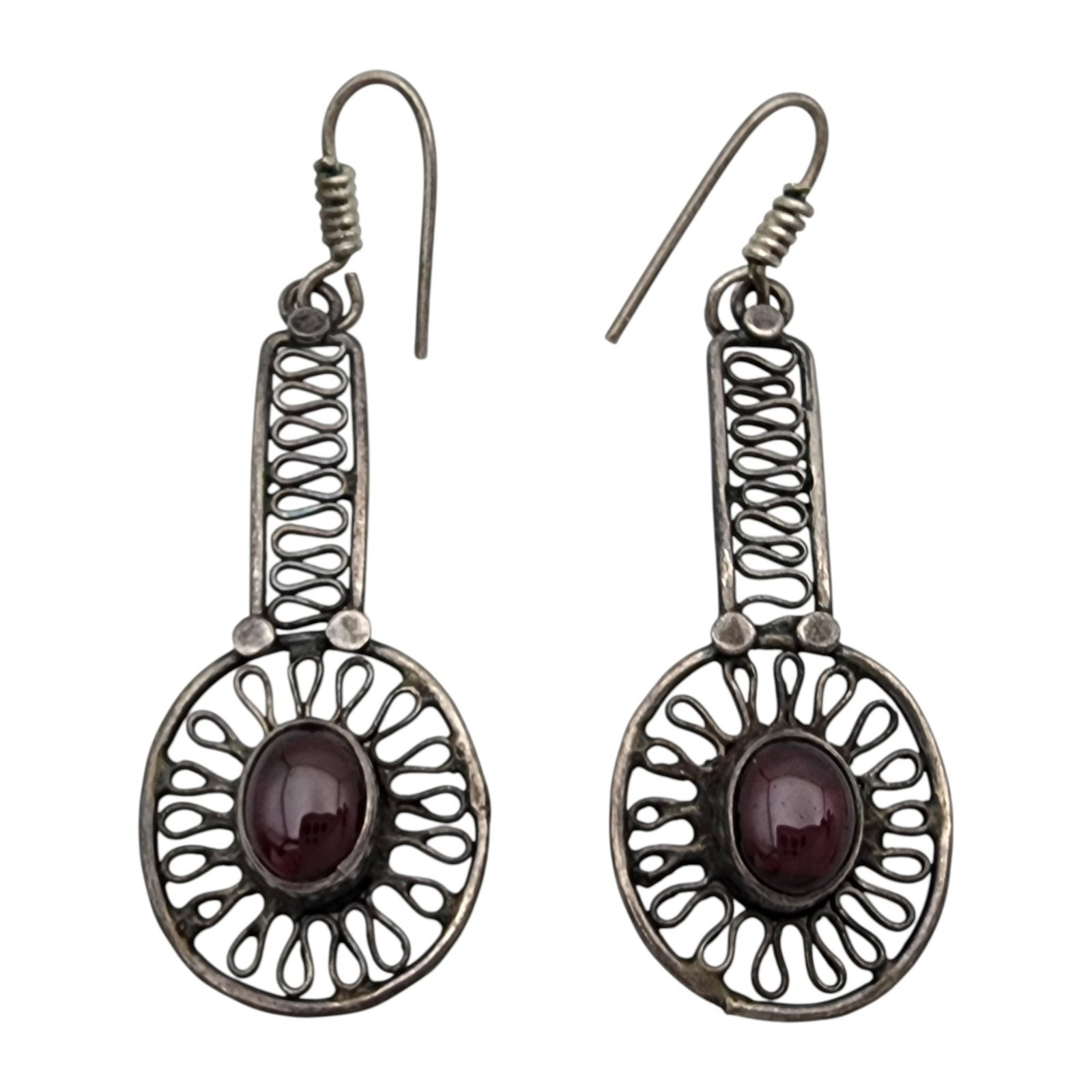 Sterling Garnet Dangle Earrings: Sterling Garnet Dangle Earrings 5g