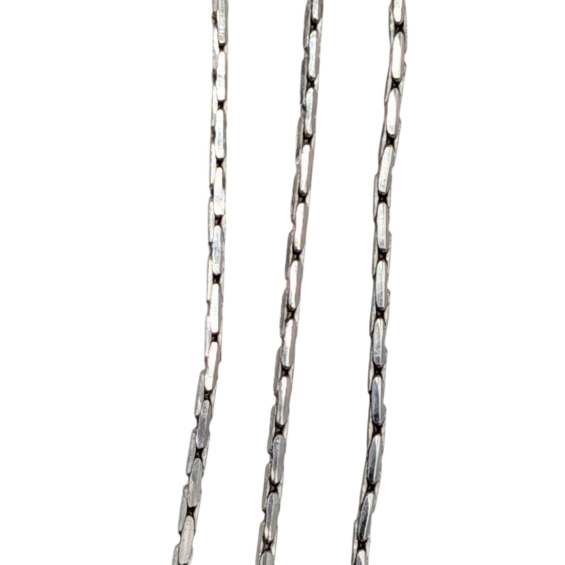 Signed Italian 14K White Gold 1mm Box Chain Necklace: Signed Italian 14K White Gold 1mm Box Chain Necklace. 18in Length. Signed EIN 14K Italy. 2.5g