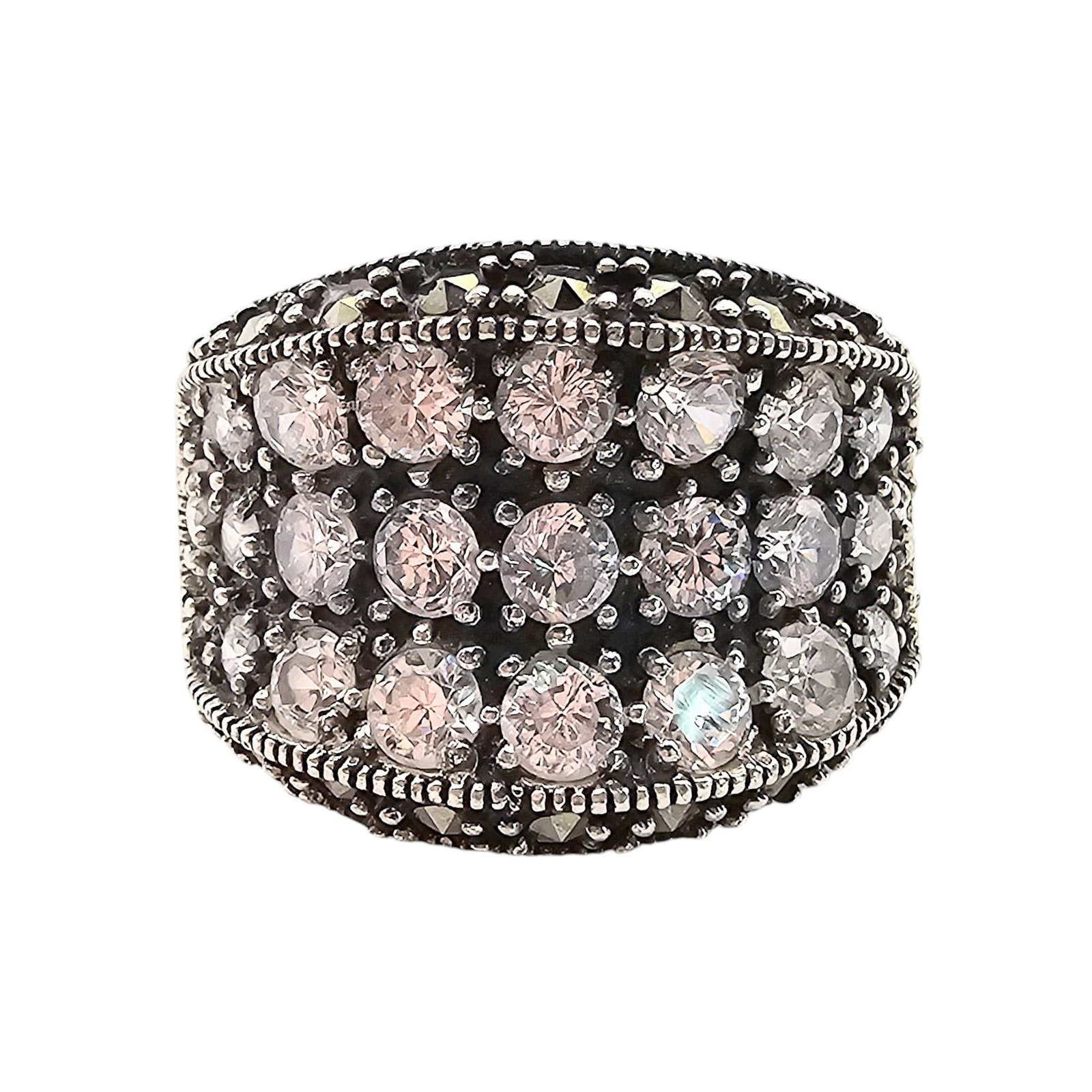 A Marcasite Rhinestone Sterling Silver Ring Size 7.5 7.8 G: A Marcasite Rhinestone Sterling Silver Ring Size 7.5 7.8 G