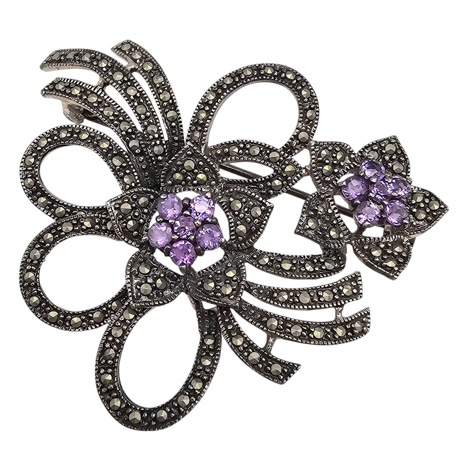 A Amethyst Marcasite Sterling Silver Brooch 17.1 G: A Amethyst Marcasite Sterling Silver Brooch 17.1 G