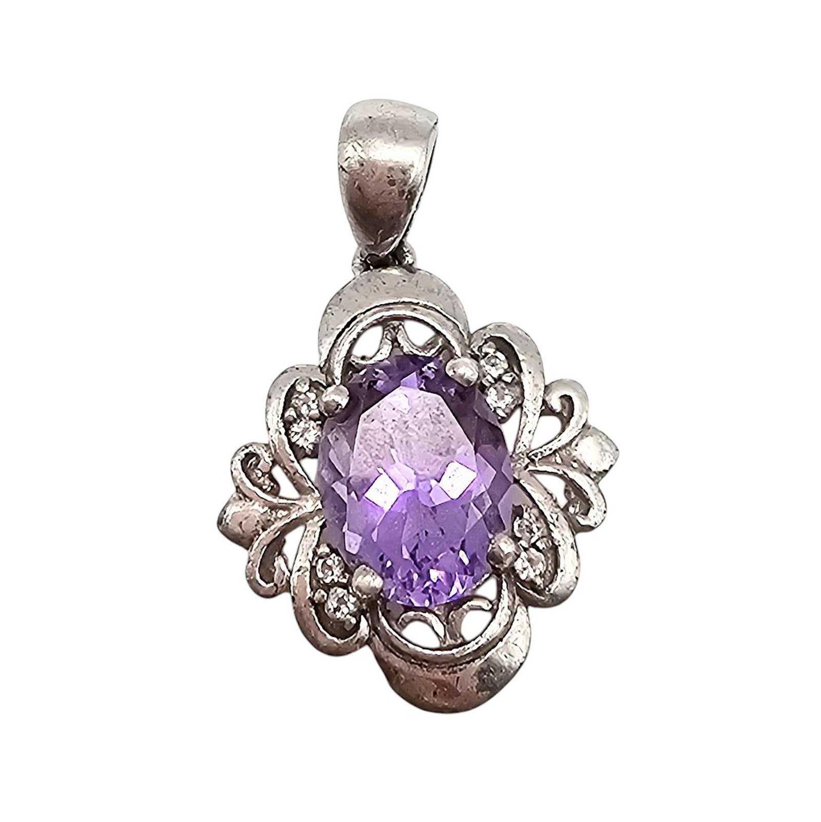 Amethyst Sterling Silver Pendant 1.8 G: Amethyst Sterling Silver Pendant 1.8 G