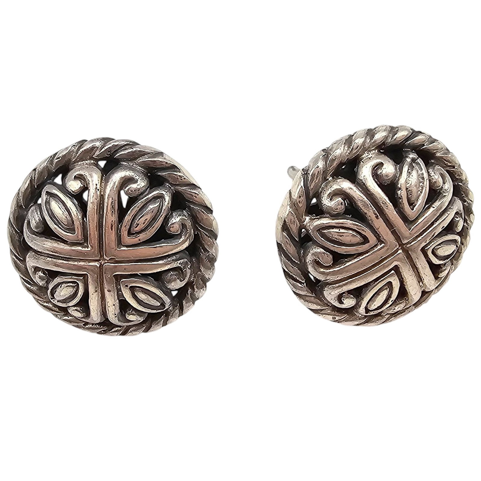 Sterling Silver Earrings 3.5 G: Sterling Silver Earrings 3.5 G no backs