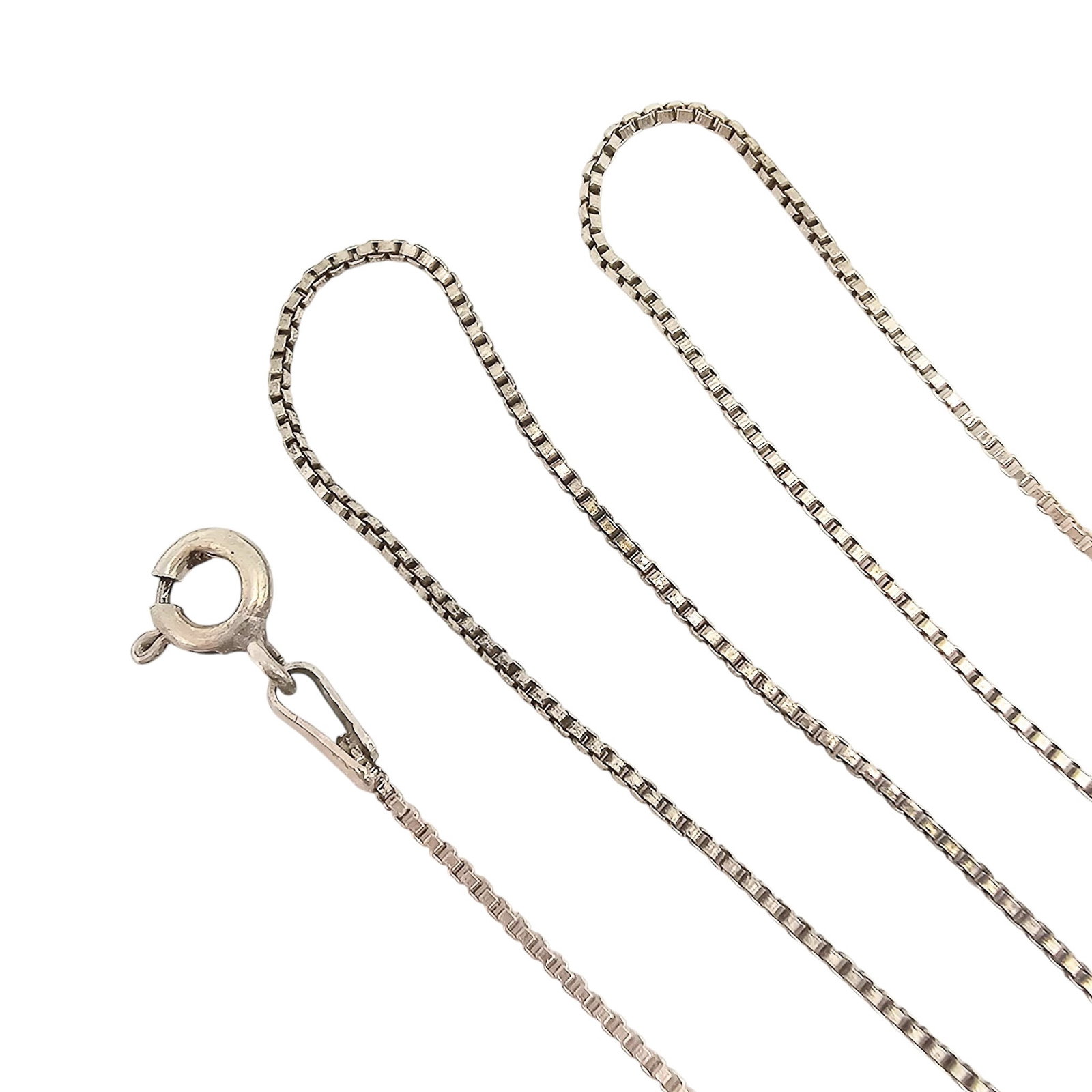 Sterling Silver Box Chain Necklace 1.9 G: Sterling Silver Box Chain Necklace 1.9 G