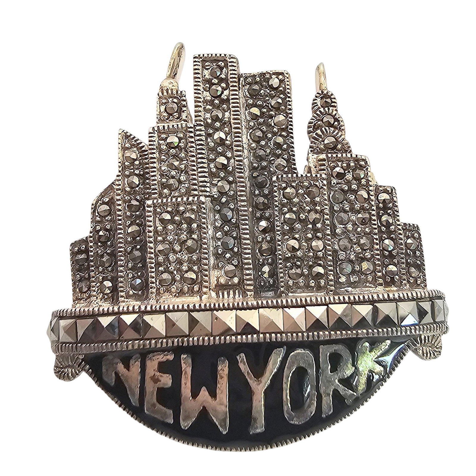Enamel Marcasite Sterling Silver New York Brooch 15.2 G: Enamel Marcasite Sterling Silver New York Brooch 15.2 G