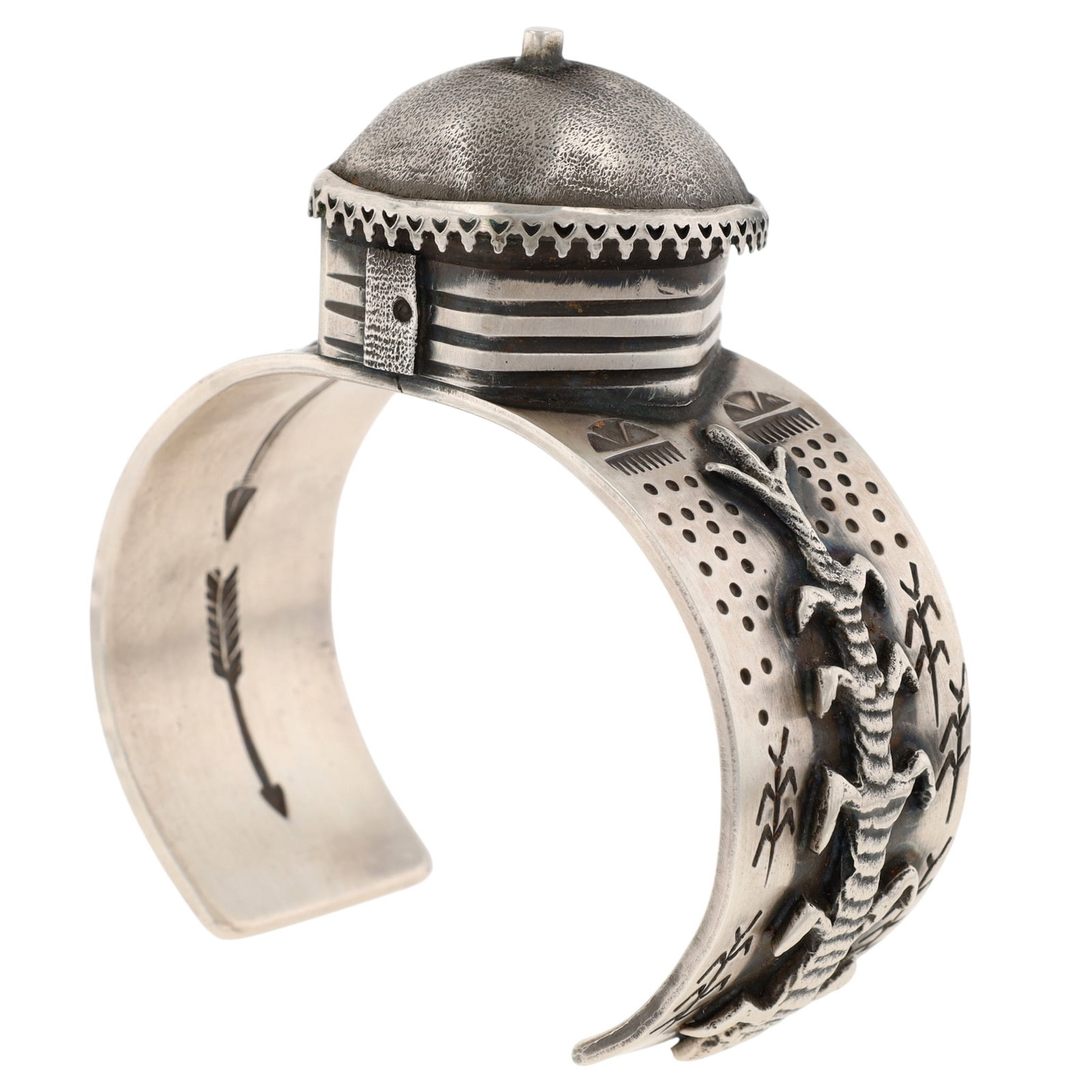 Julian Chavez Navajo Plain Silver Hogan Maize Cuff Bracelet: Julian Chavez Navajo Plain Sterling Silver 3D Hogan Maize Cuff Bracelet 122g-Circumference: Approx. 7 inches/17.8 cm-Opening: Approx. 1.4 inches/3.6 cm