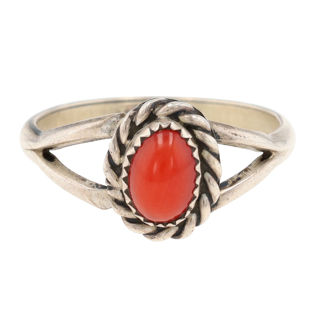 Vintage Navajo Sterling Coral Ring Sz 7: Vintage Navajo Sterling Coral Ring Sz 7, 2.5g