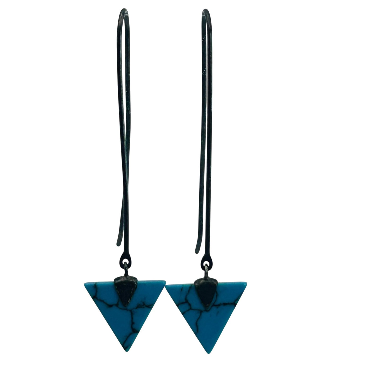 Sterling Turquoise Pointed Earrings: Sterling turquoise pointed earrings. 1.2g