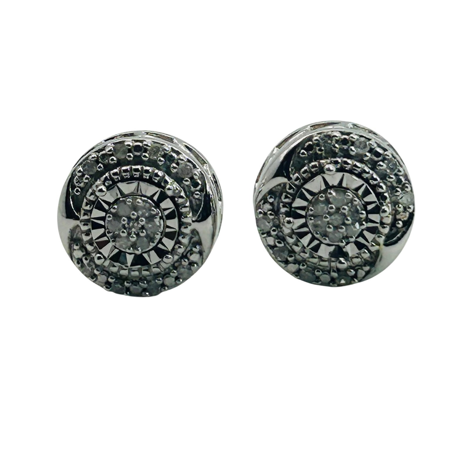SK9 Sterling Diamond Stud Earrings: SK9 Sterling diamond stud earrings. 2.1g