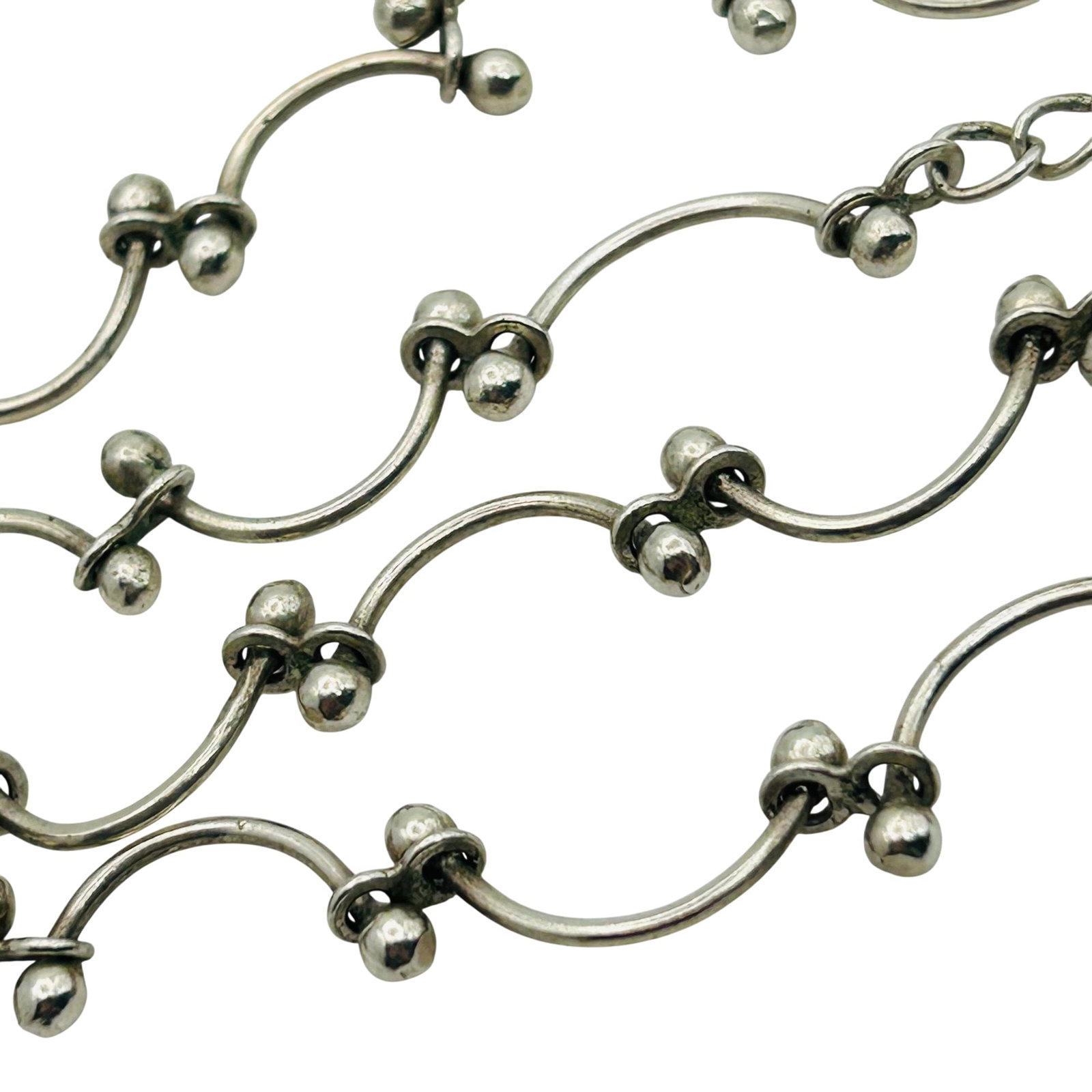 Sterling Modern Curved Necklace: Sterling modern curved necklace. 12.5g