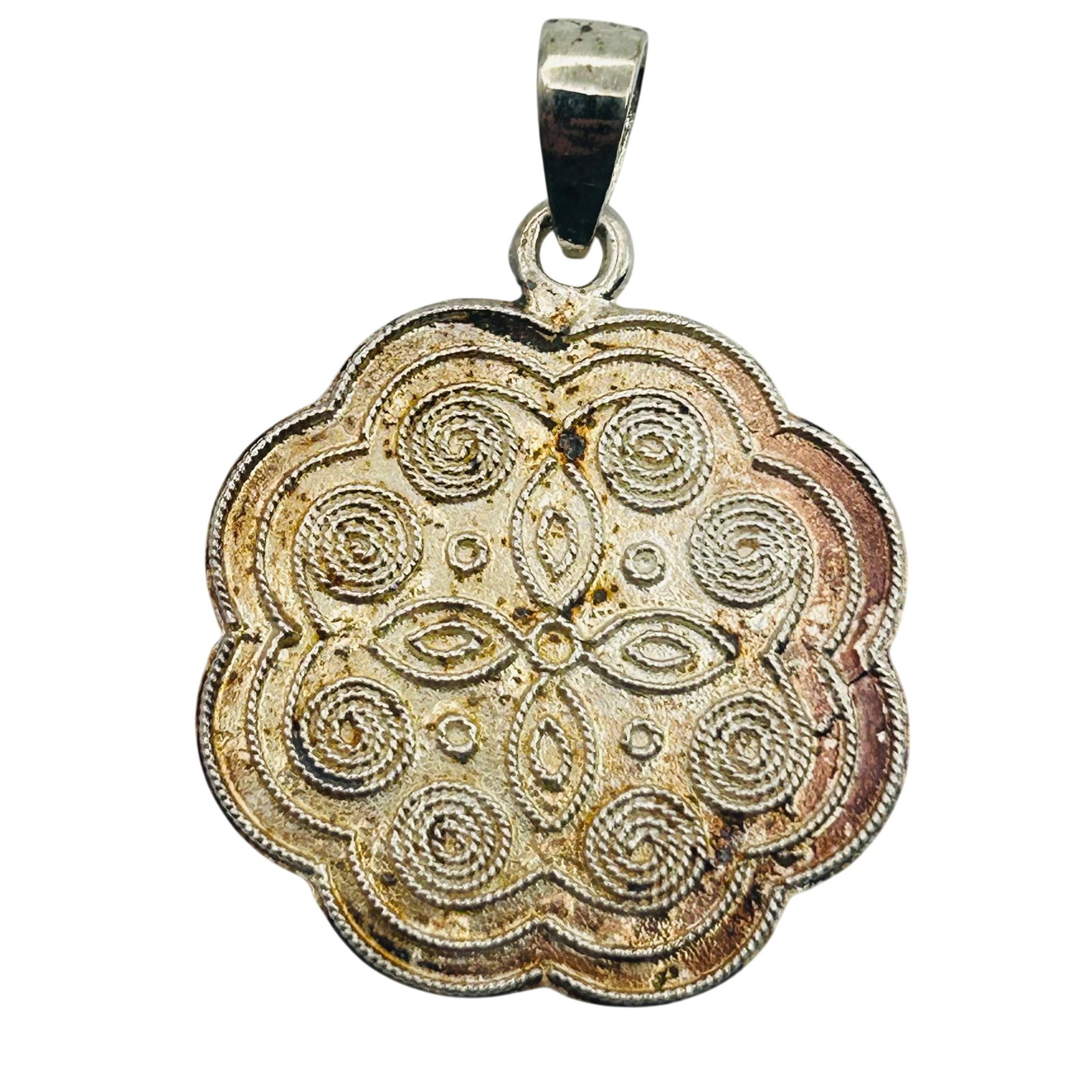 Sterling Flower Pendant (1 of 4)