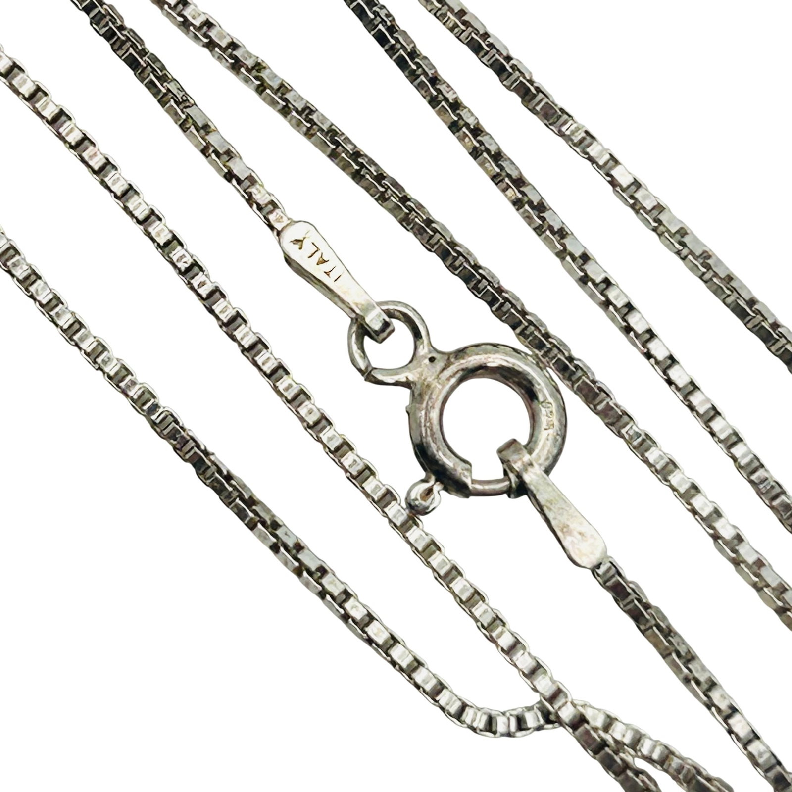 Italy Sterling Box Chain Necklace: Italy sterling box chain necklace. 2.9g