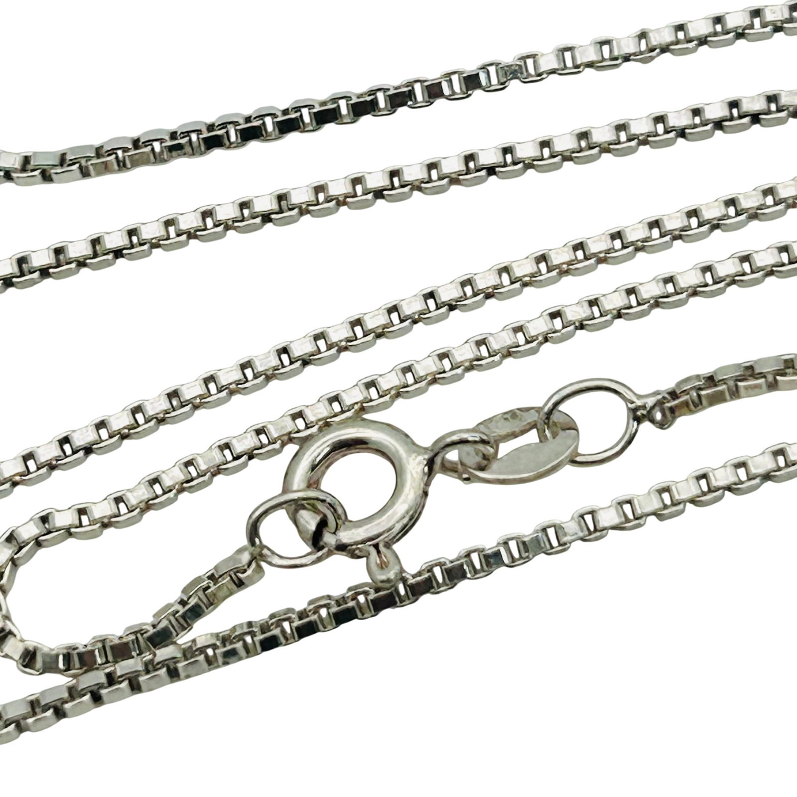 Italy Sterling Box Chain Necklace: Italy sterling box chain necklace. 4.9g