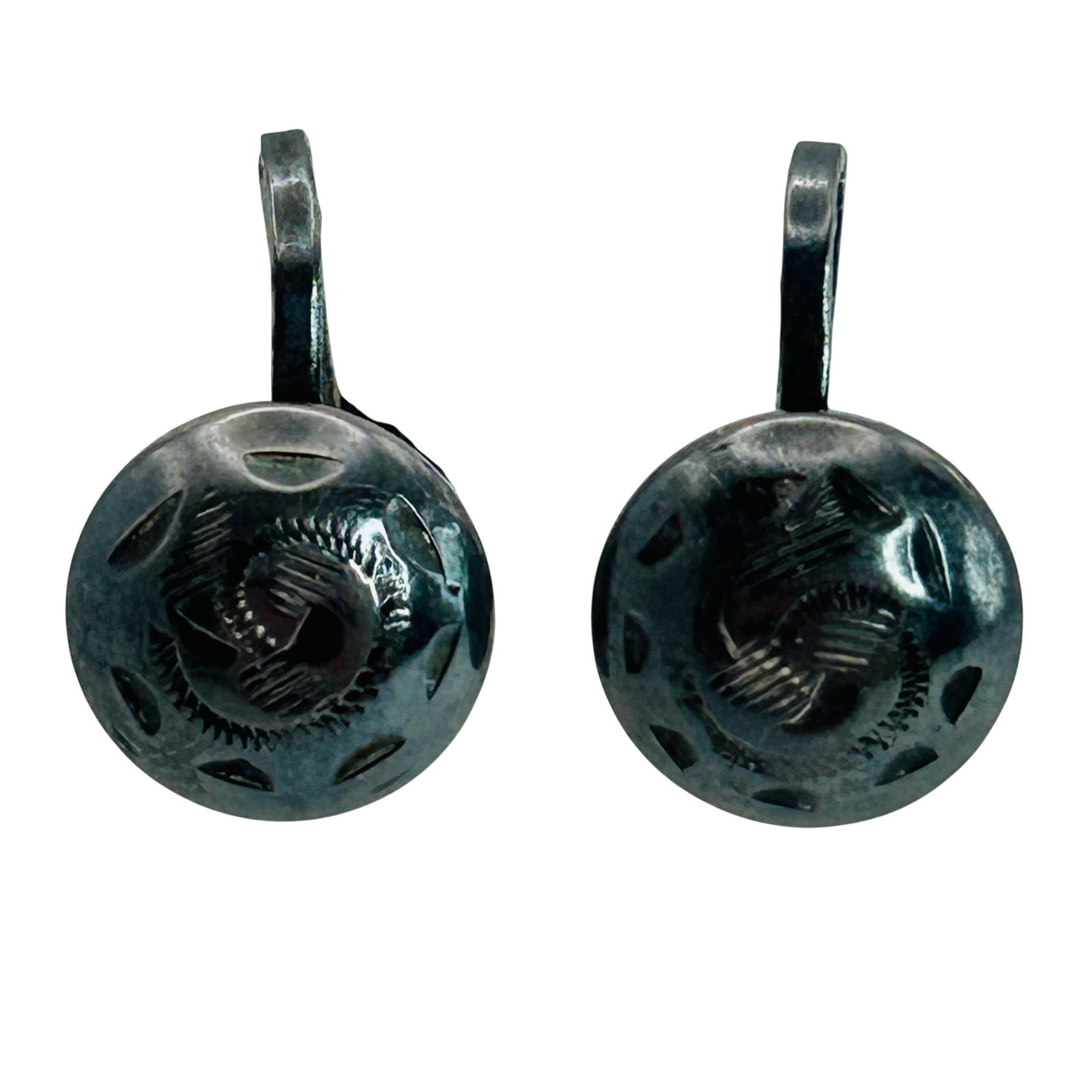 Dorel Sterling Screw Back Earrings: Dorel Sterling screw back earrings. 3.4g