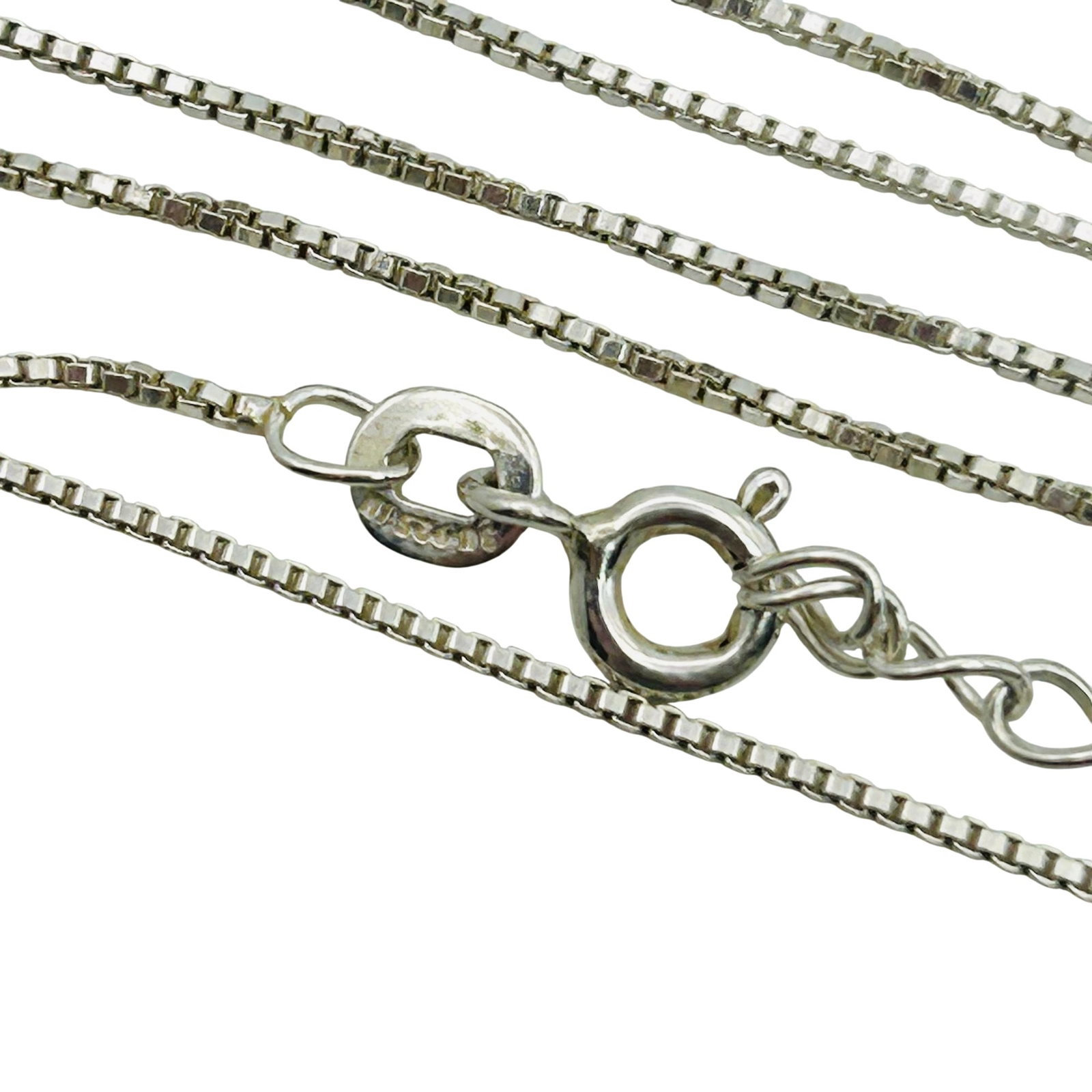 SU Sterling Box Chain Adjustable Necklace: SU Sterling box chain adjustable necklace. 2.30g