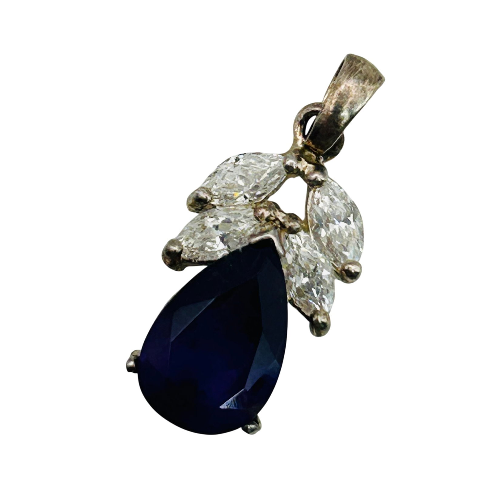 LGP Sterling Amethyst Tear Drop Pendant: LGP Sterling amethyst tear drop pendant. 2.2g
