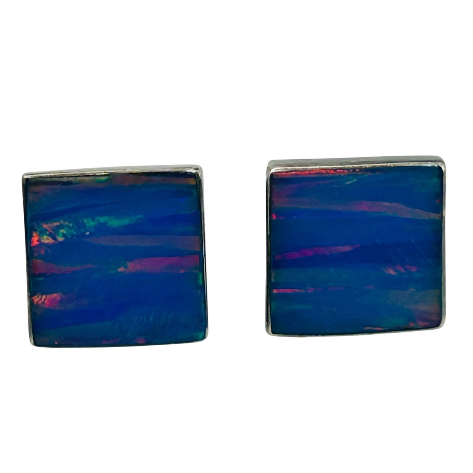 Sterling Opal Stud Earrings: Sterling Opal stud earrings. 2.0g