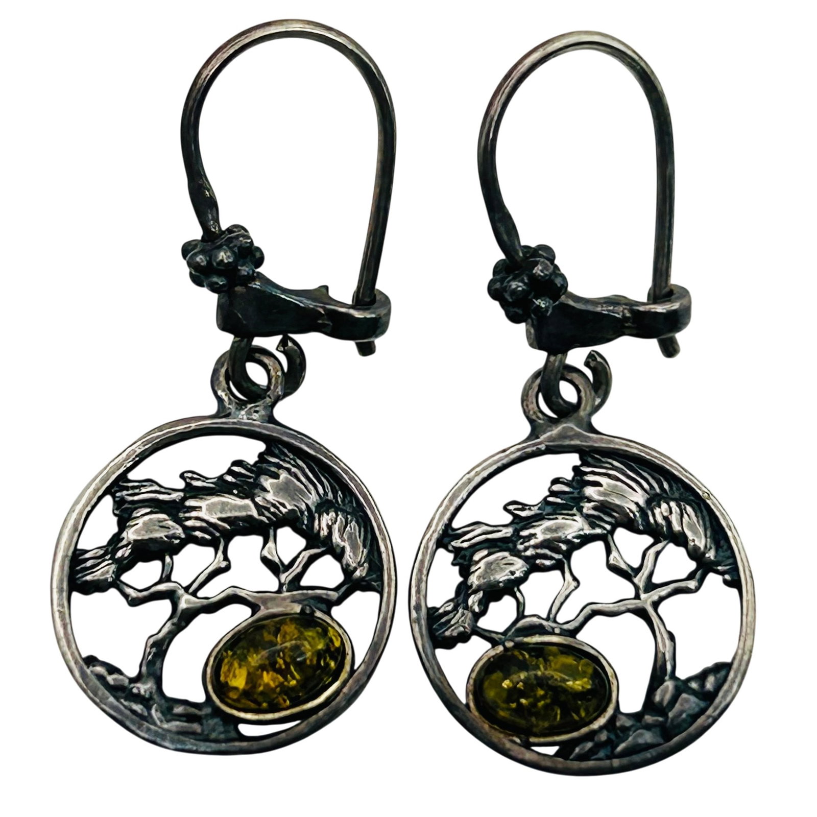 Sterling Amber Tree Earrings: Sterling Amber tree earrings. 4.10g