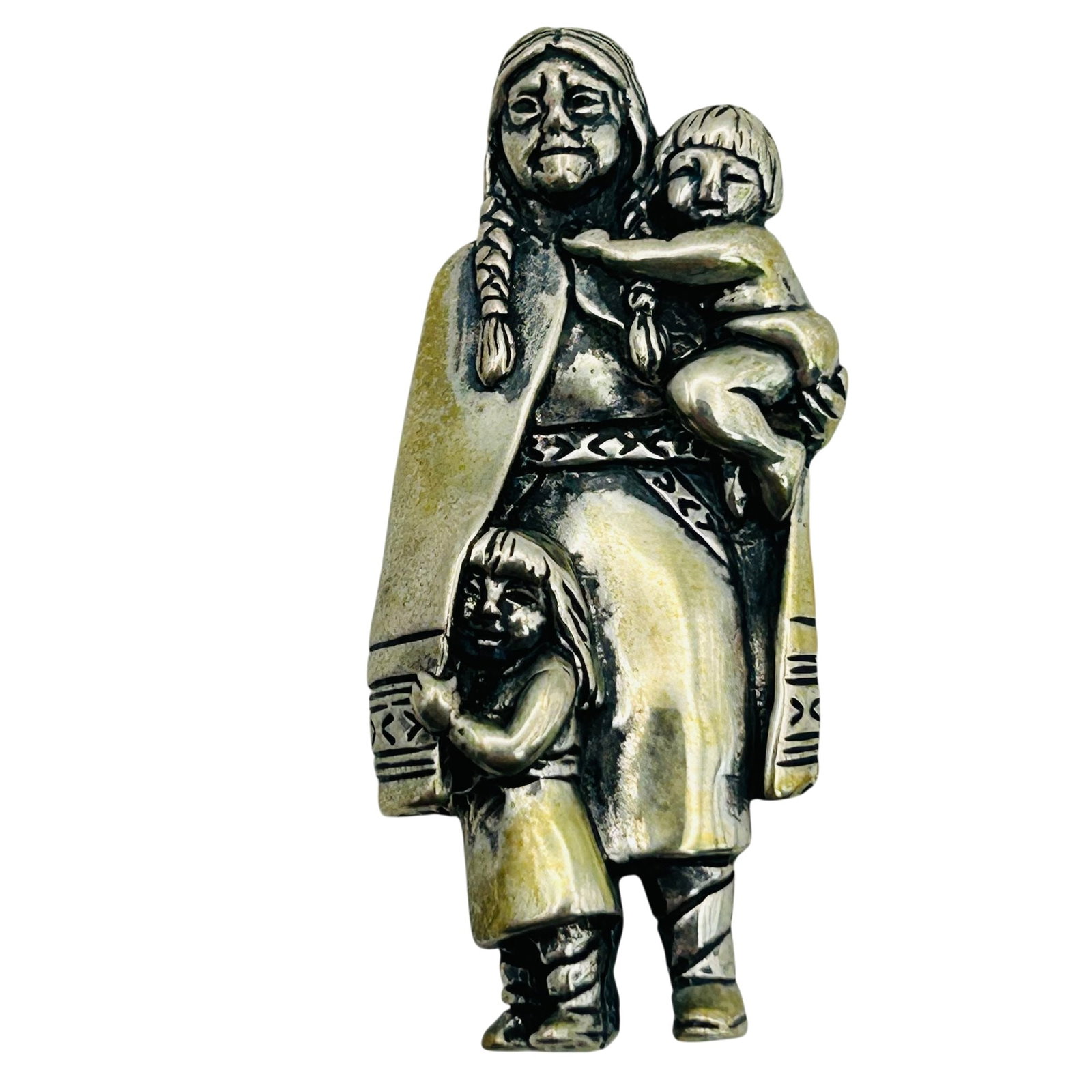 Sterling Southwest Native American Family Brooch: Sterling southwest Native American family brooch. 7.2g