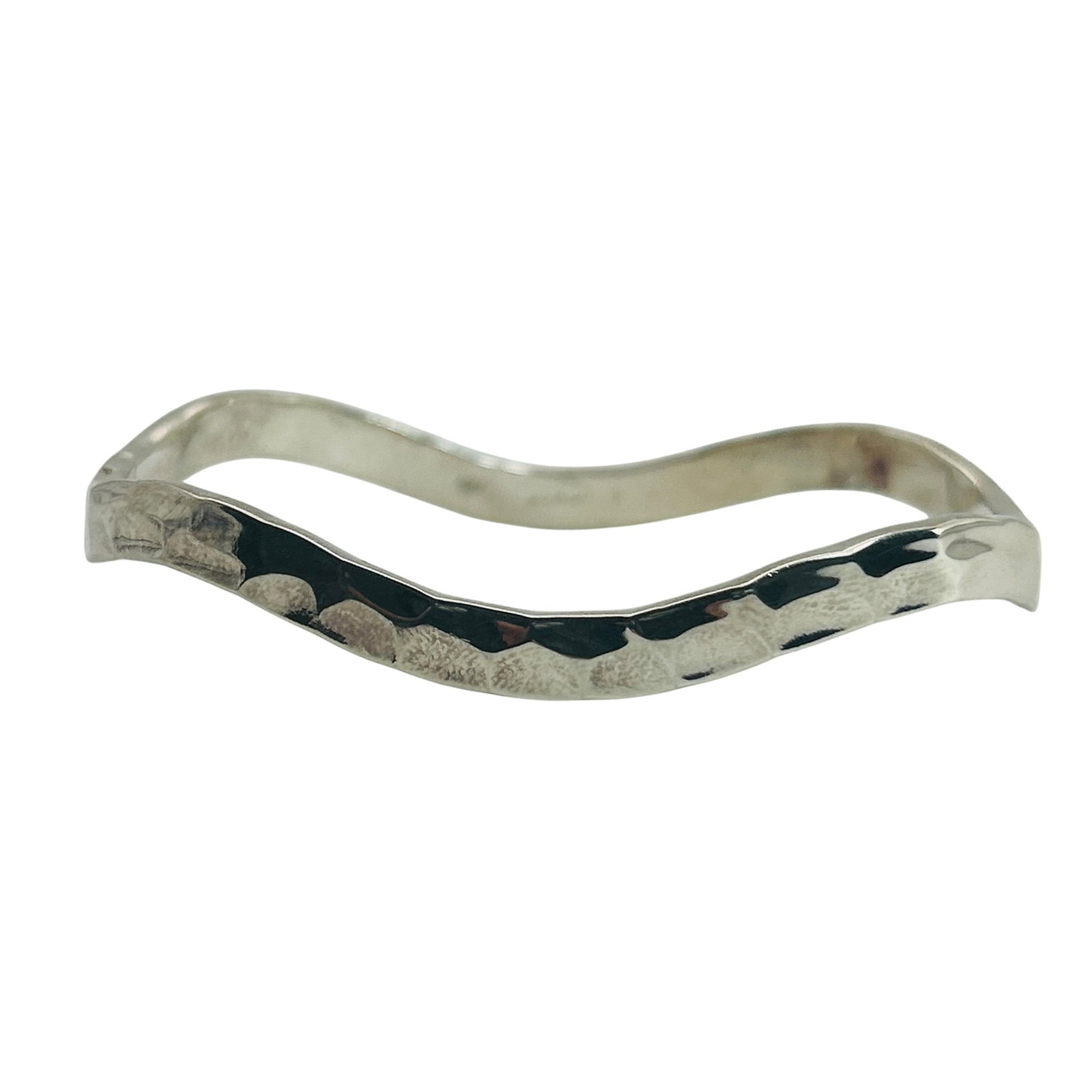Mexico Sterling Curvy Hammered Bracelet: Mexico Sterling Curvy Hammered Bracelet. 21.3g
