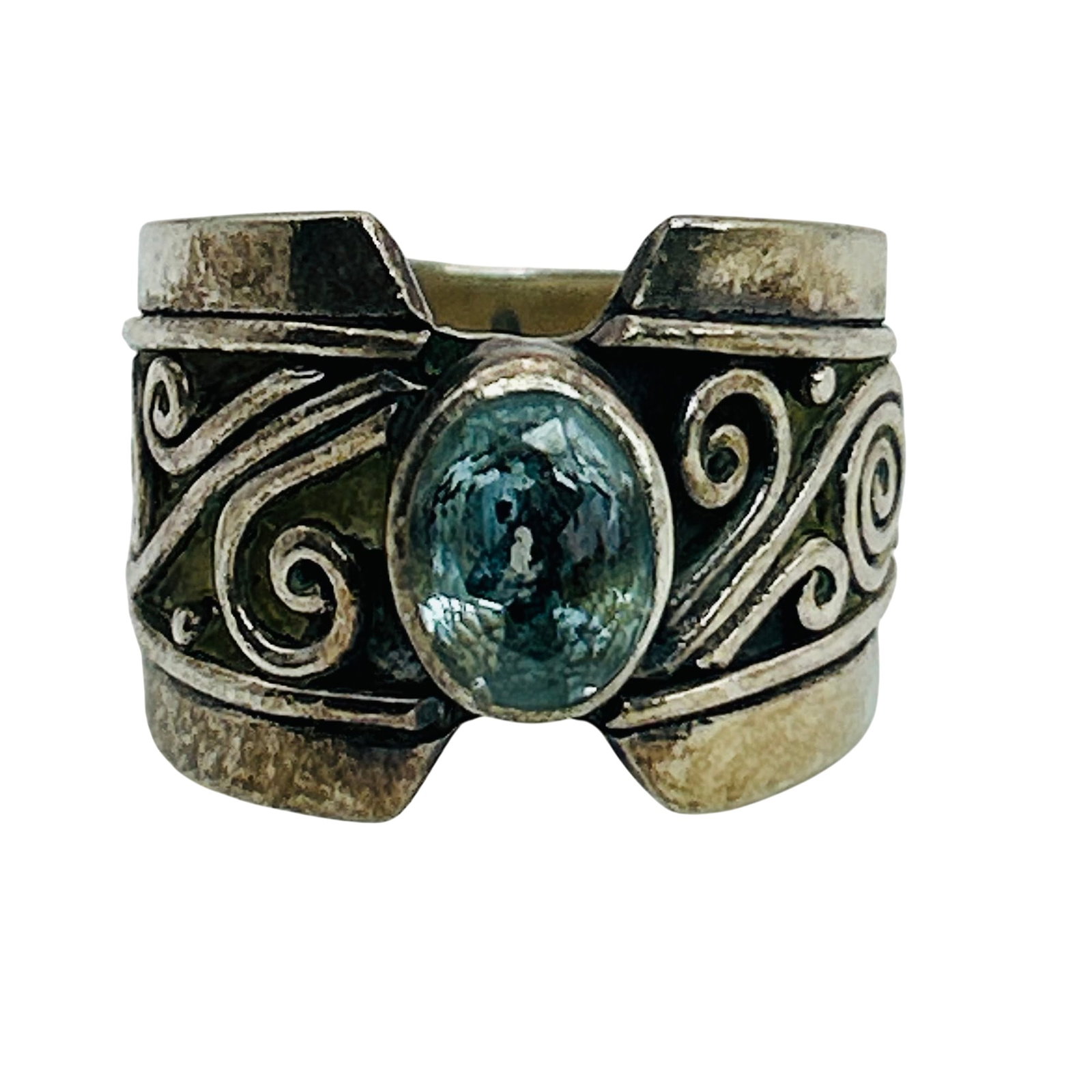 Sterling Topaz Swirl Detail Ring Size 6: Sterling Topaz Swirl Detail Ring Size 6. 6.8g