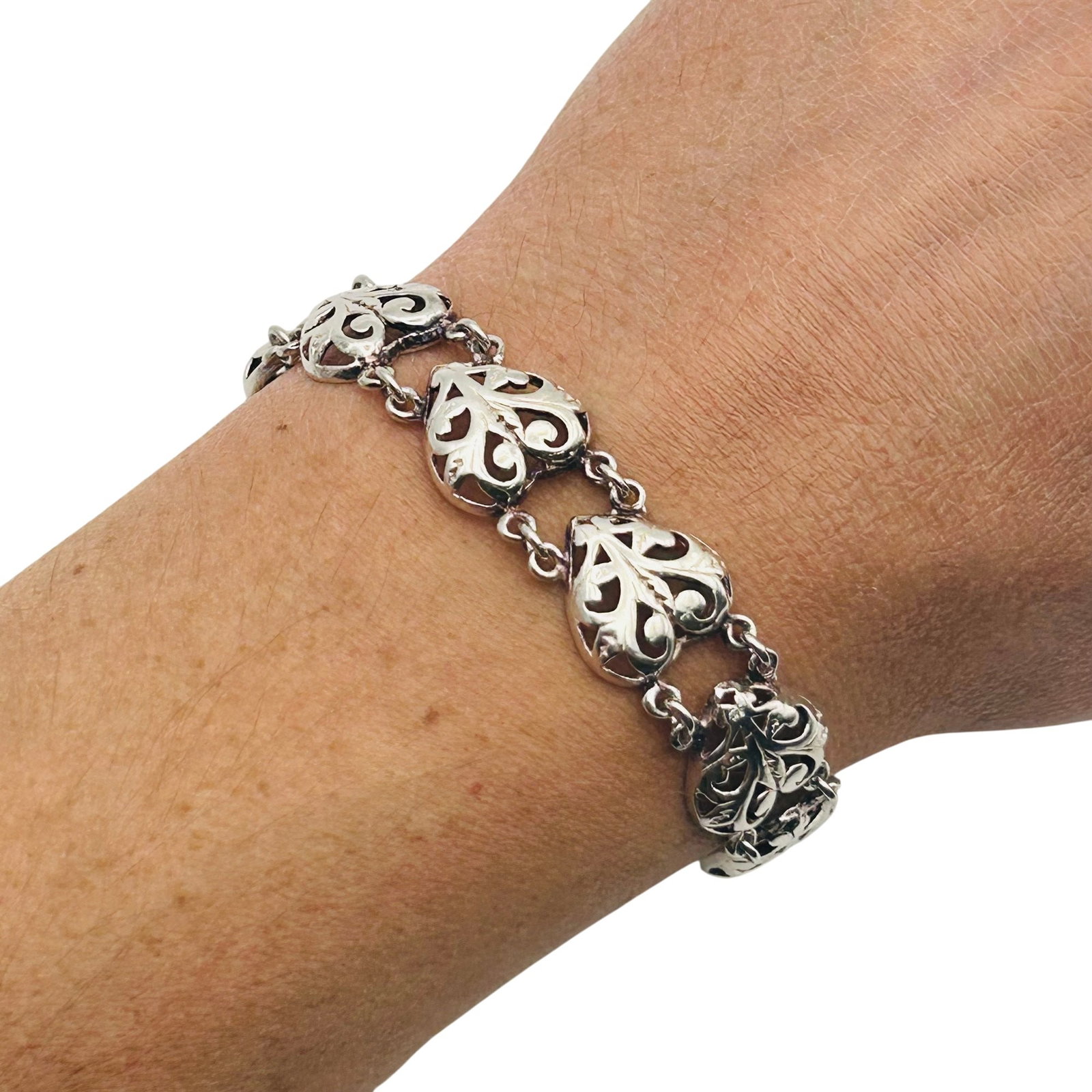 Sterling Heart Bracelet: Sterling Heart Bracelet. 14.1g
