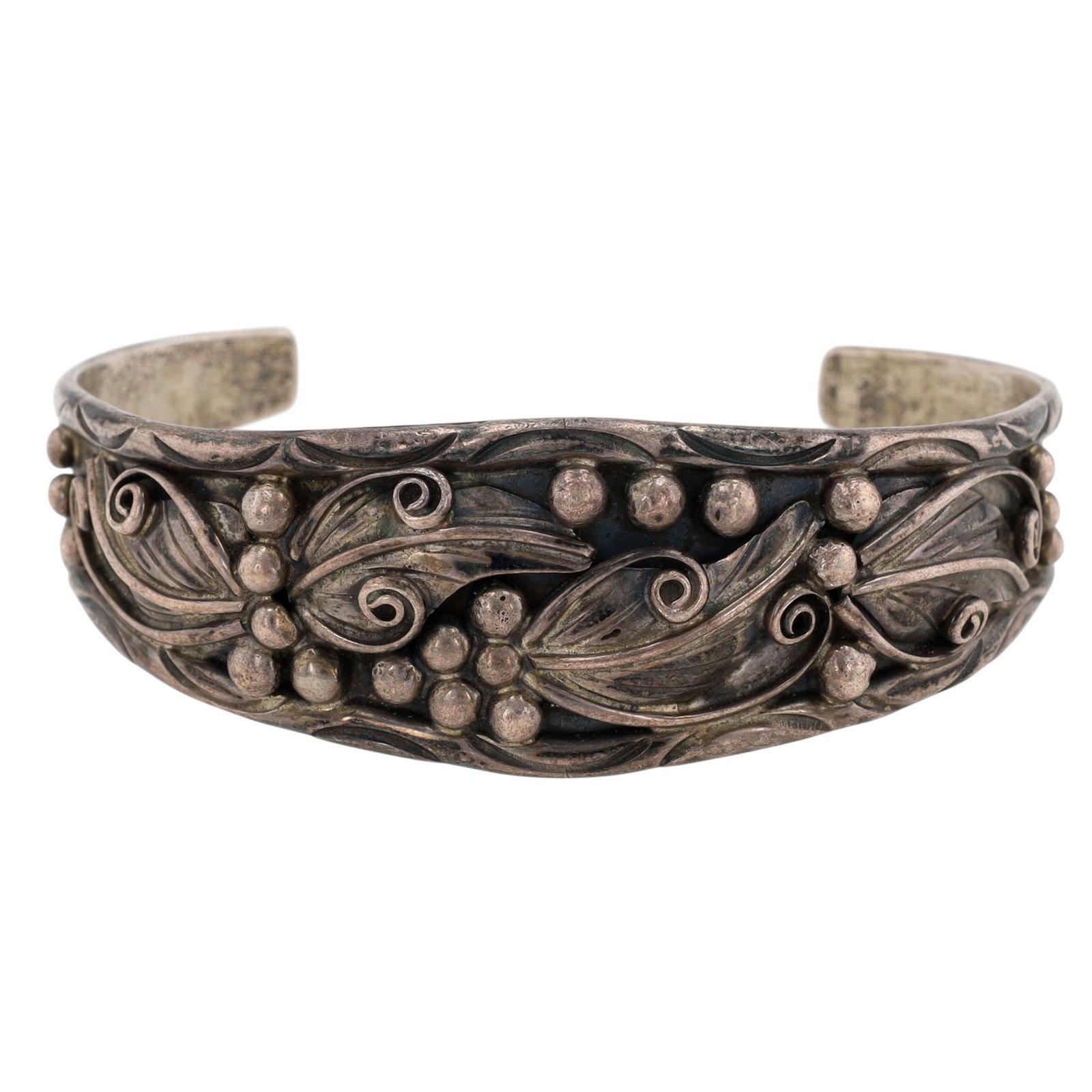 Vintage Frank Yazzie Navajo Sterling Cuff Bracelet: Vintage Frank Yazzie Navajo Sterling Cuff Bracelet / 21.1g / Approximate inner circumference, incl. gap: 6.75" / Gap: 1.25"