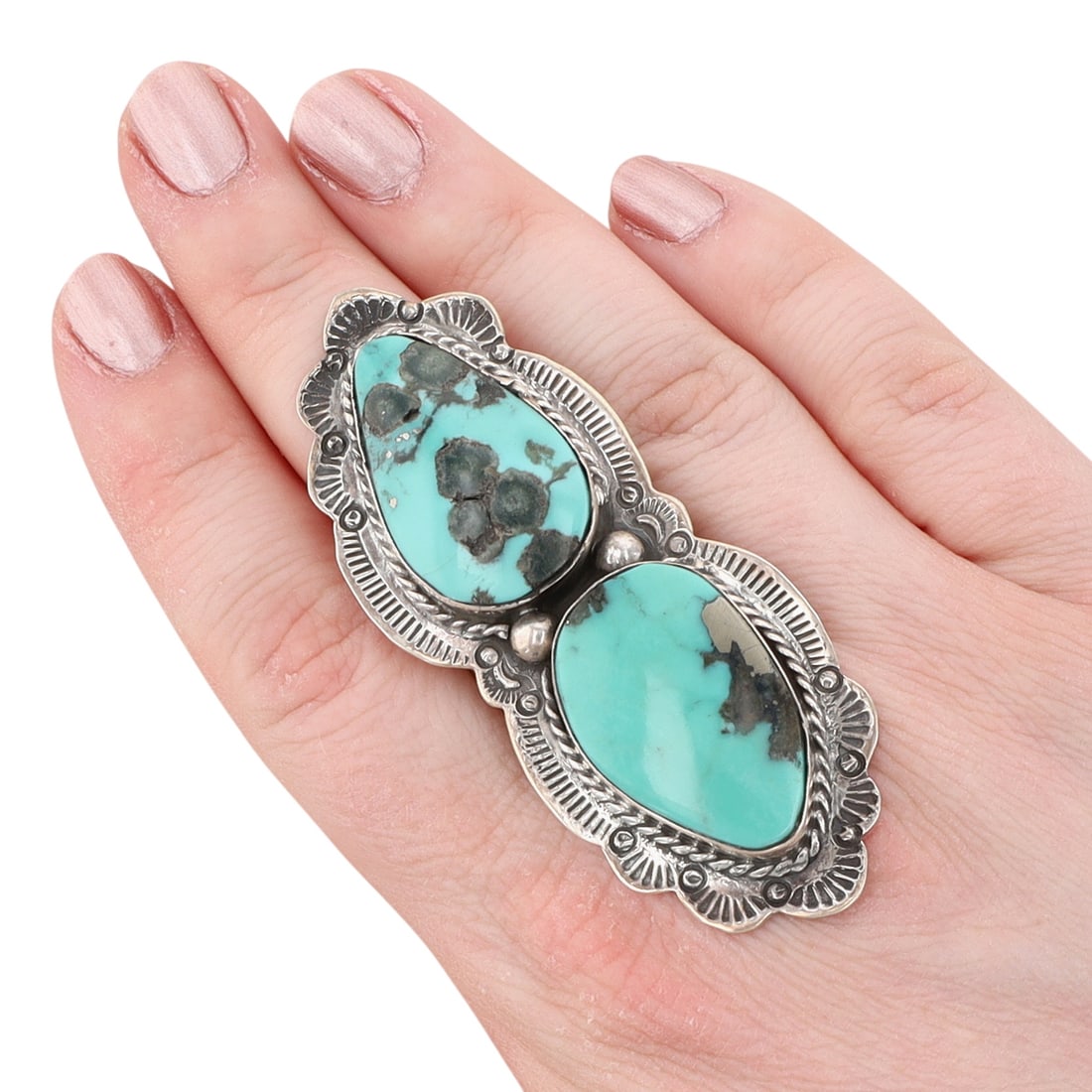 Boyd Ashley Navajo Sterling Kingman Turquoise Finger Length Ring Sz 11: Boyd Ashley Navajo Sterling Kingman Turquoise Finger Length Ring Sz 11 | Weight: 31.2g | 2.9" x 1.1" | Note: some surface breaks present around the matrix that appear to natural imperfections of the t