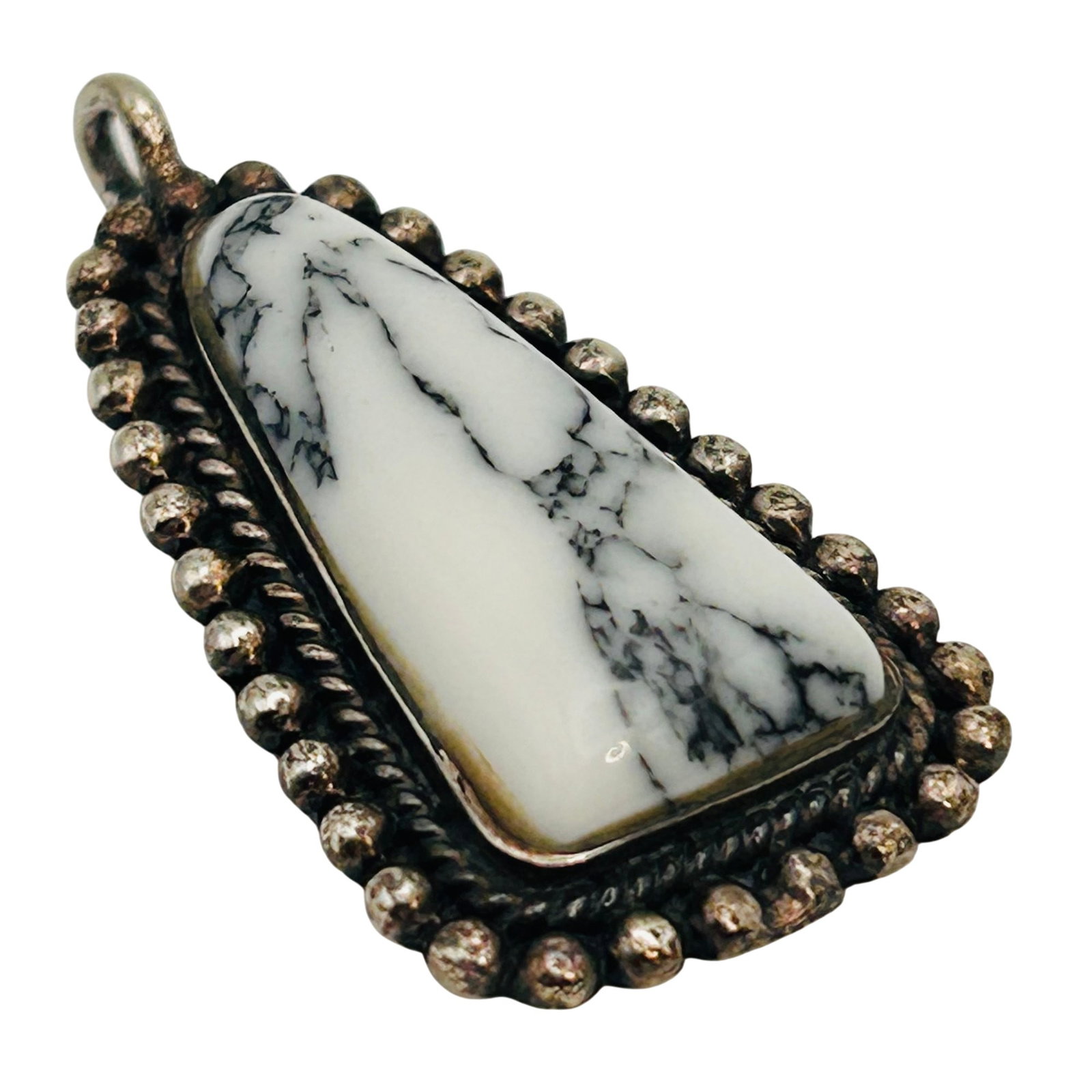 Navajo Sterling White Buffalo Pendant (1 of 5)