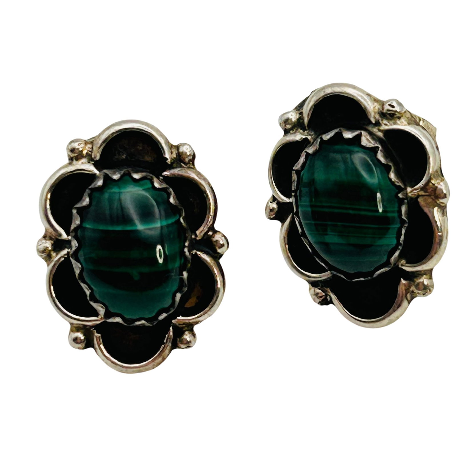 Navajo Sterling Malachite Earrings: Navajo sterling Malachite earrings 2.6g