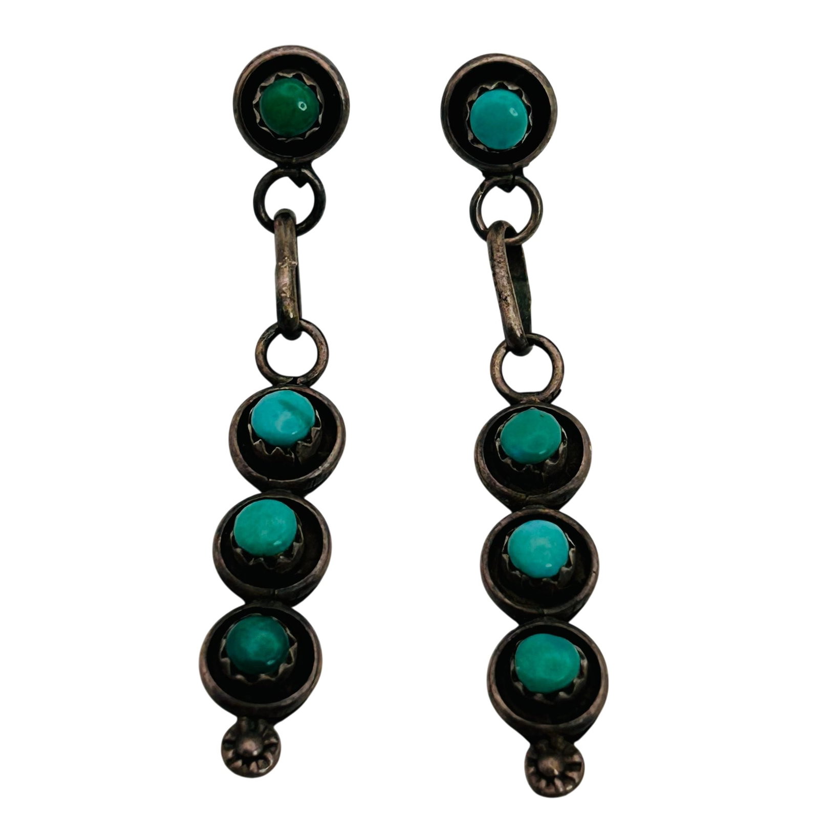 Vintage Zuni Sterling Turquoise Snake Eye Earrings: Vintage Zuni Sterling snake eye earrings 4.2g — Turquoise