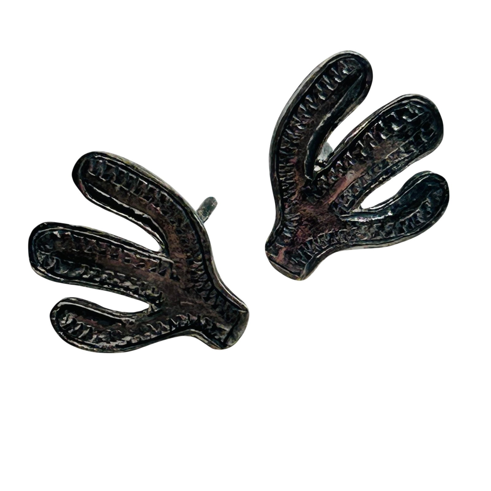 Navajo Sterling Stamped Cactus Earrings (1 of 5)