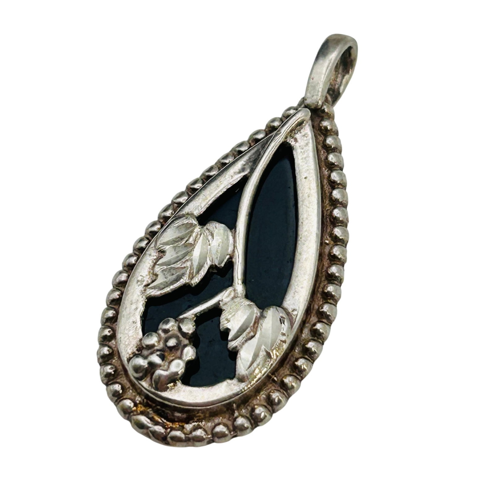 Carolyn Pollack Sterling Oval Pendant (1 of 4)