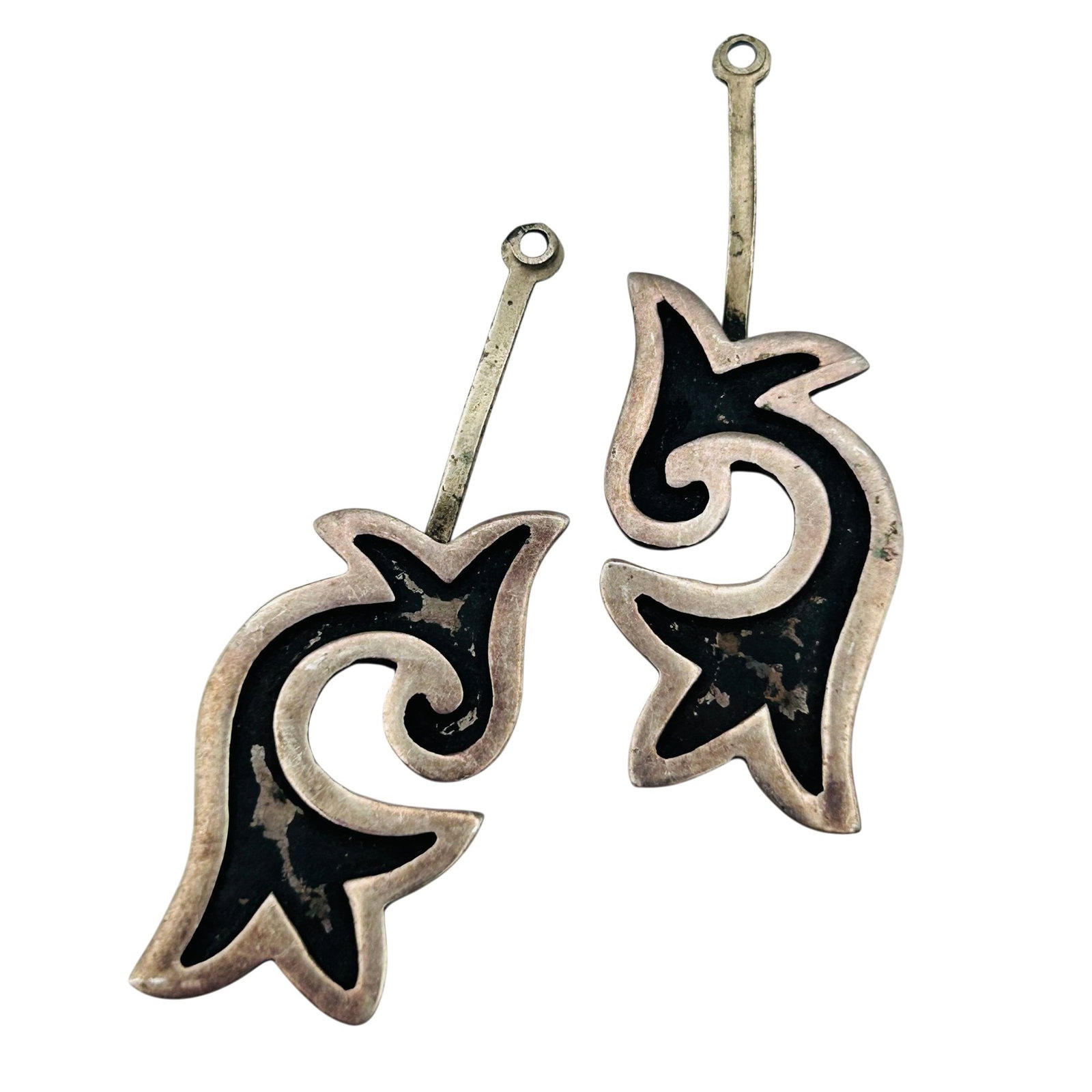 Signed Southwest Sterling Earrings: Signed Southwest Sterling Earrings 5.7g —- Missing hooks for earrings. Sold as is