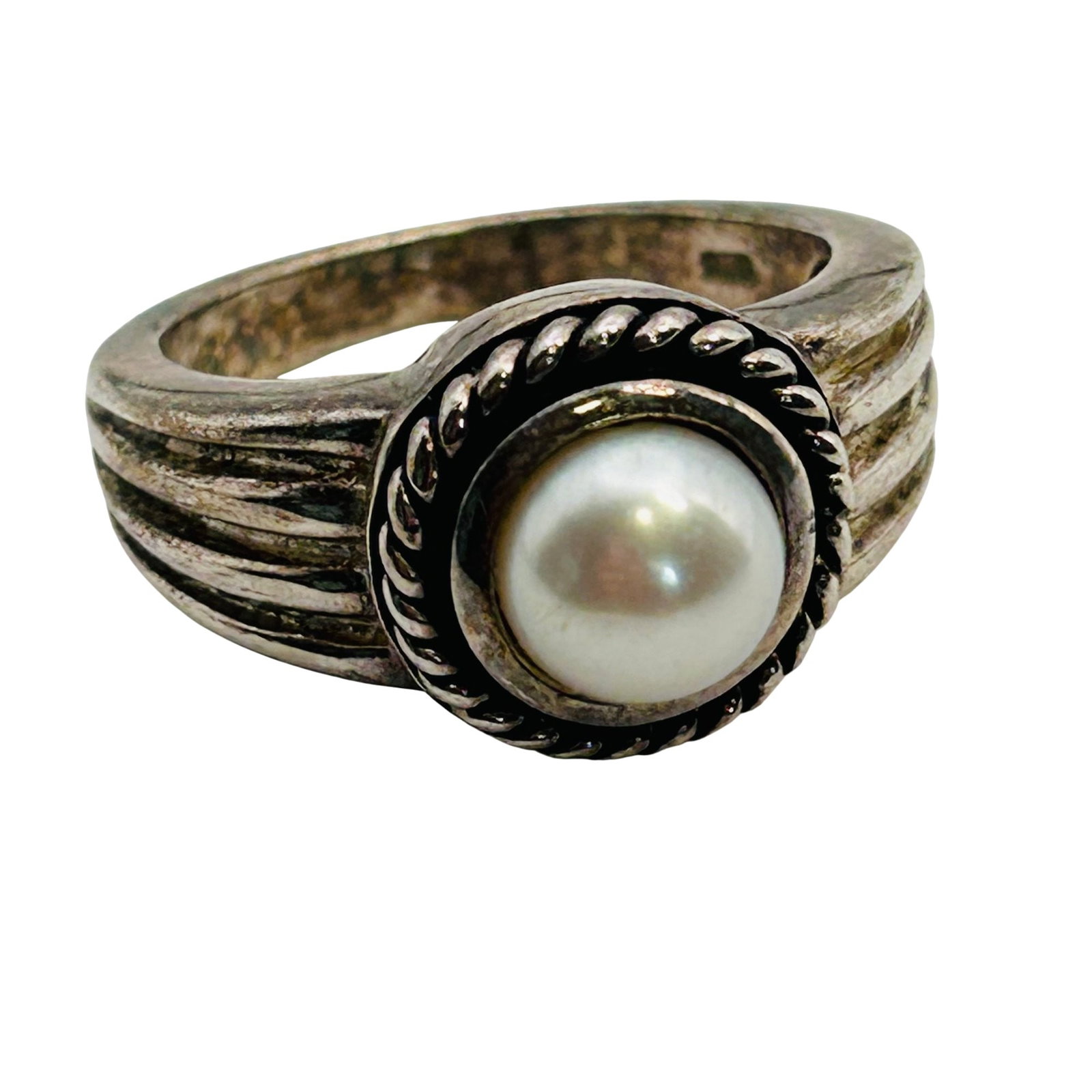 Avon Sterling Pearl Ring Sz 8 (1 of 6)