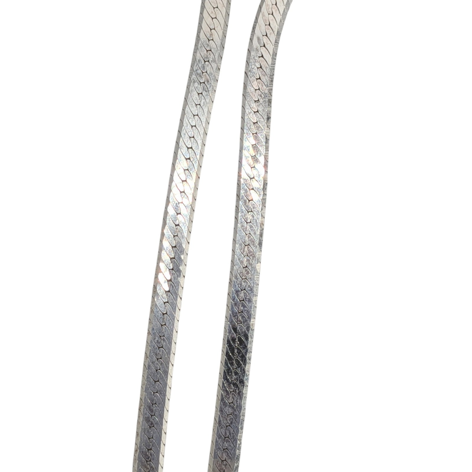 Signed Italy Sterling Silver Herringbone Chain Necklace: Signed Italy Sterling Silver 4mm Herringbone Chain Necklace. 20in Length. Signed 925 Italy IBB. 7.1g