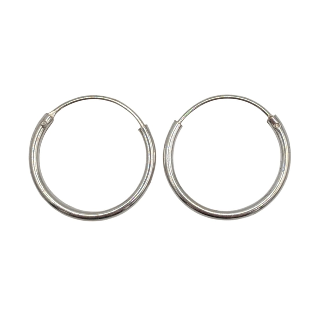 Signed Sterling Silver Small Hoop Earrings: Signed Sterling Silver Small Hoop Earrings. Signed Ag 925 STE diamond BEE. .4g