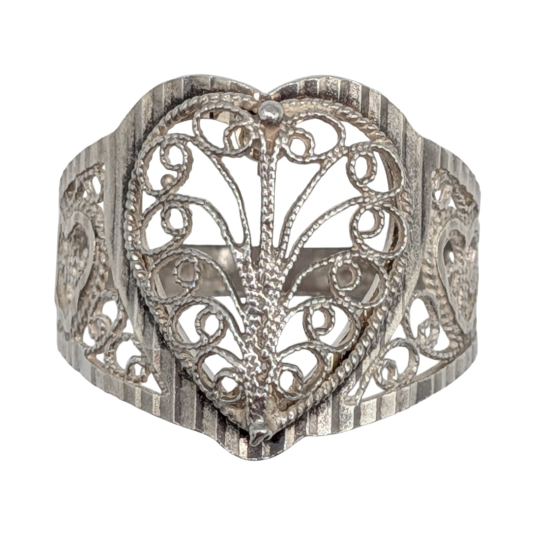 Signed Turkish Sterling Silver Filigree Triple Heart Ring Size 7.5: Signed Turkish Sterling Silver Filigree Heart Ring. Size 7.5. Signed 925 s Turkey. 4.4g