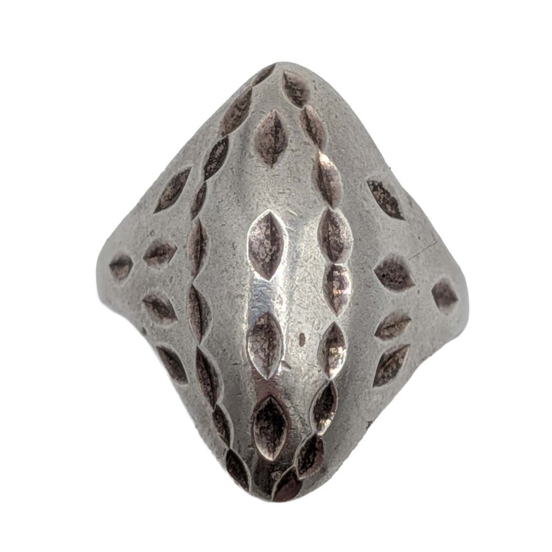 Sterling Silver Textured Shield Ring Size 7 (1 of 3)